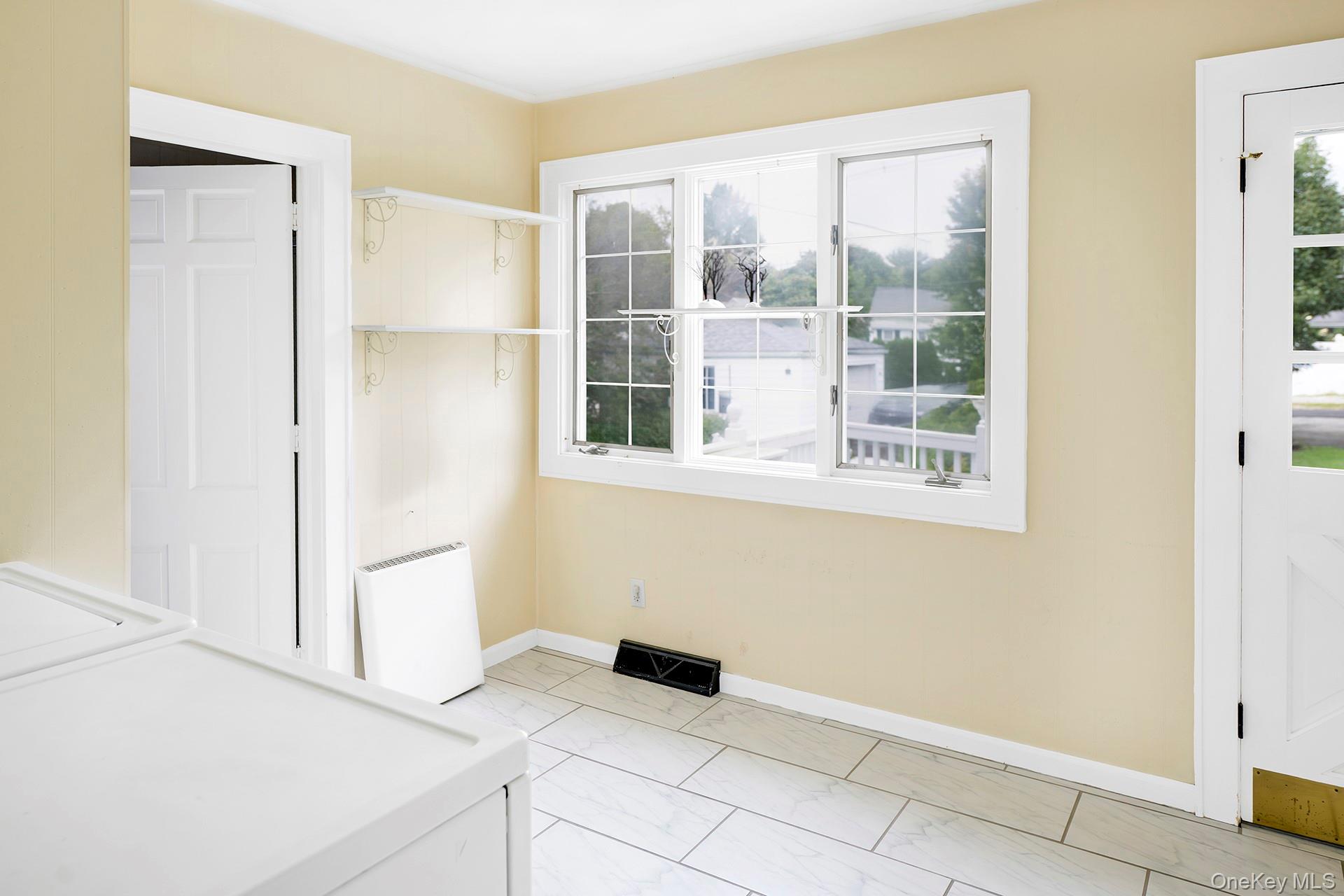 3315 Franklin Avenue Property Photo 17