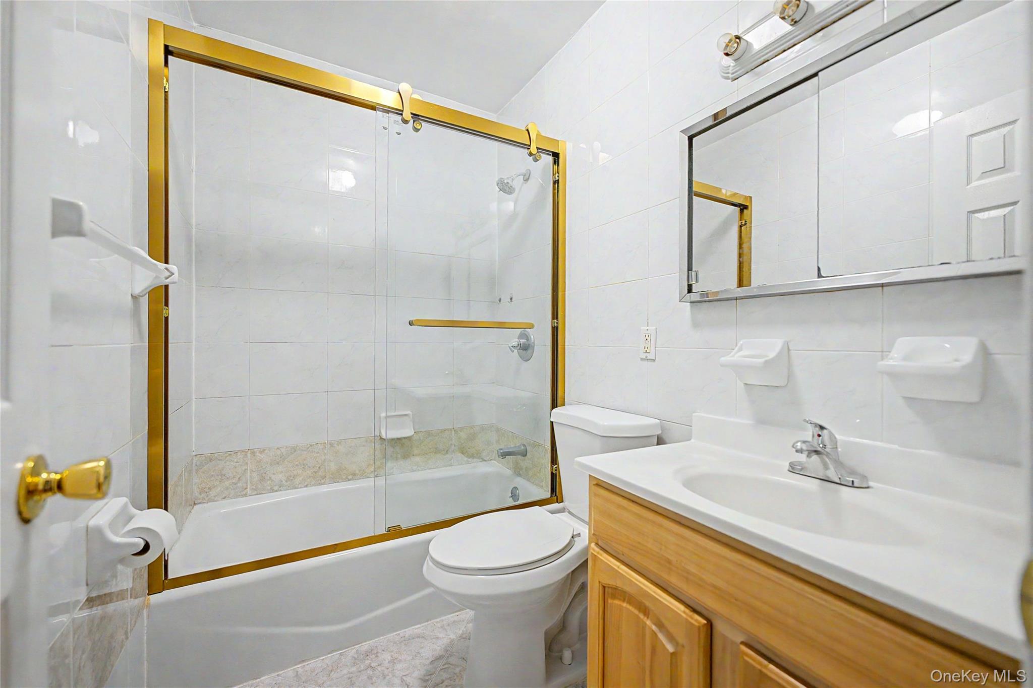 284 Dahlgren Place Property Photo 6