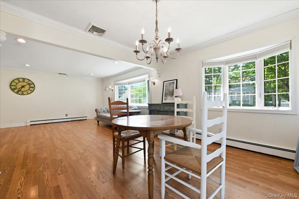 25 W Oakdale Street Property Photo 8