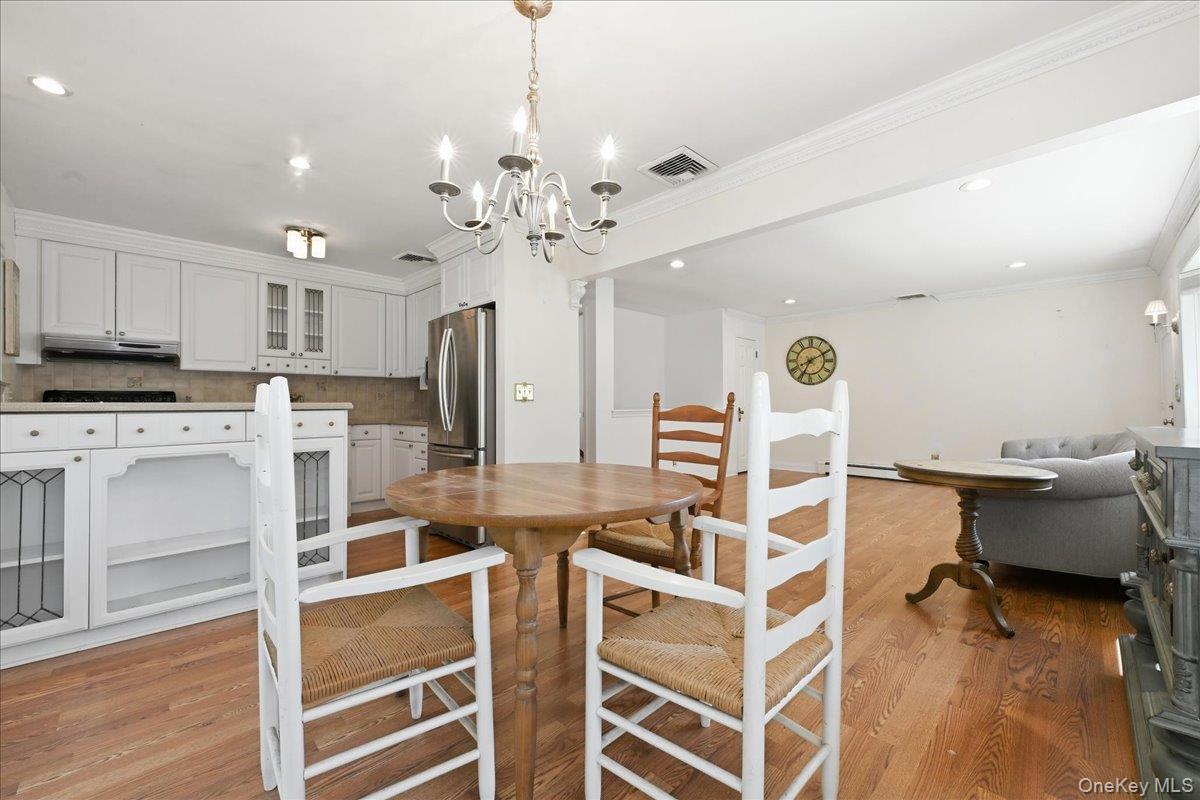 25 W Oakdale Street Property Photo 12