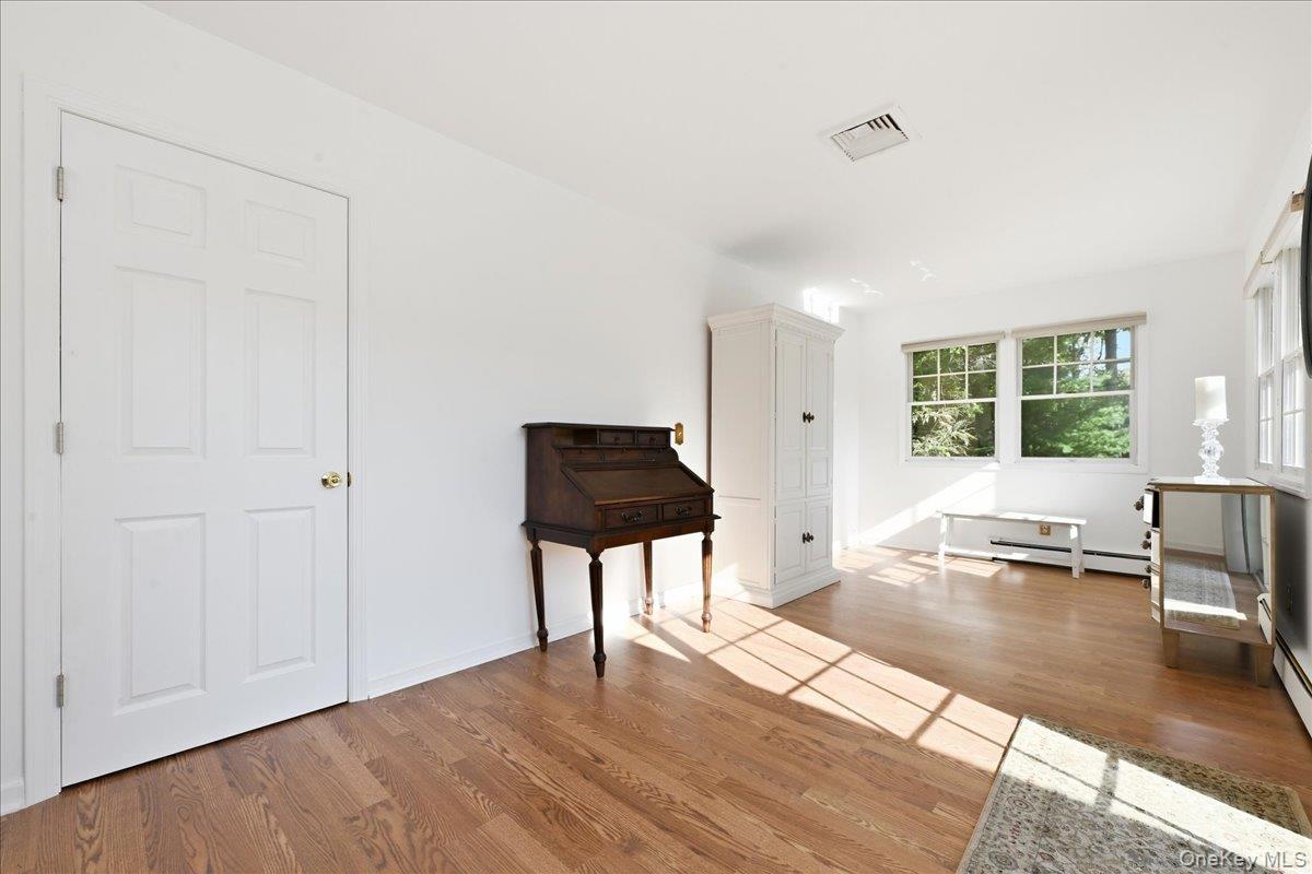 25 W Oakdale Street Property Photo 16