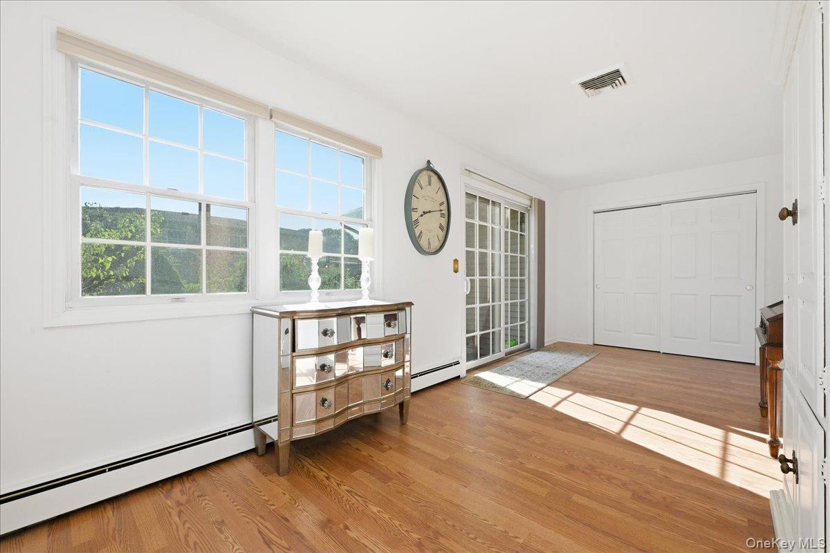 25 W Oakdale Street Property Photo 17