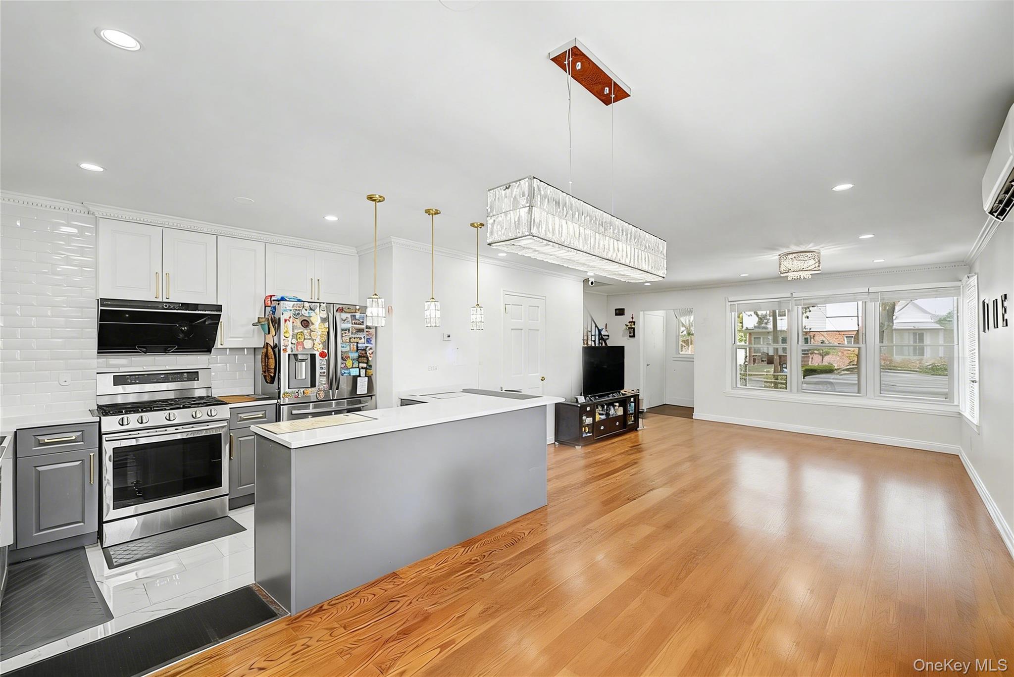 5310 206th Street Property Photo 3