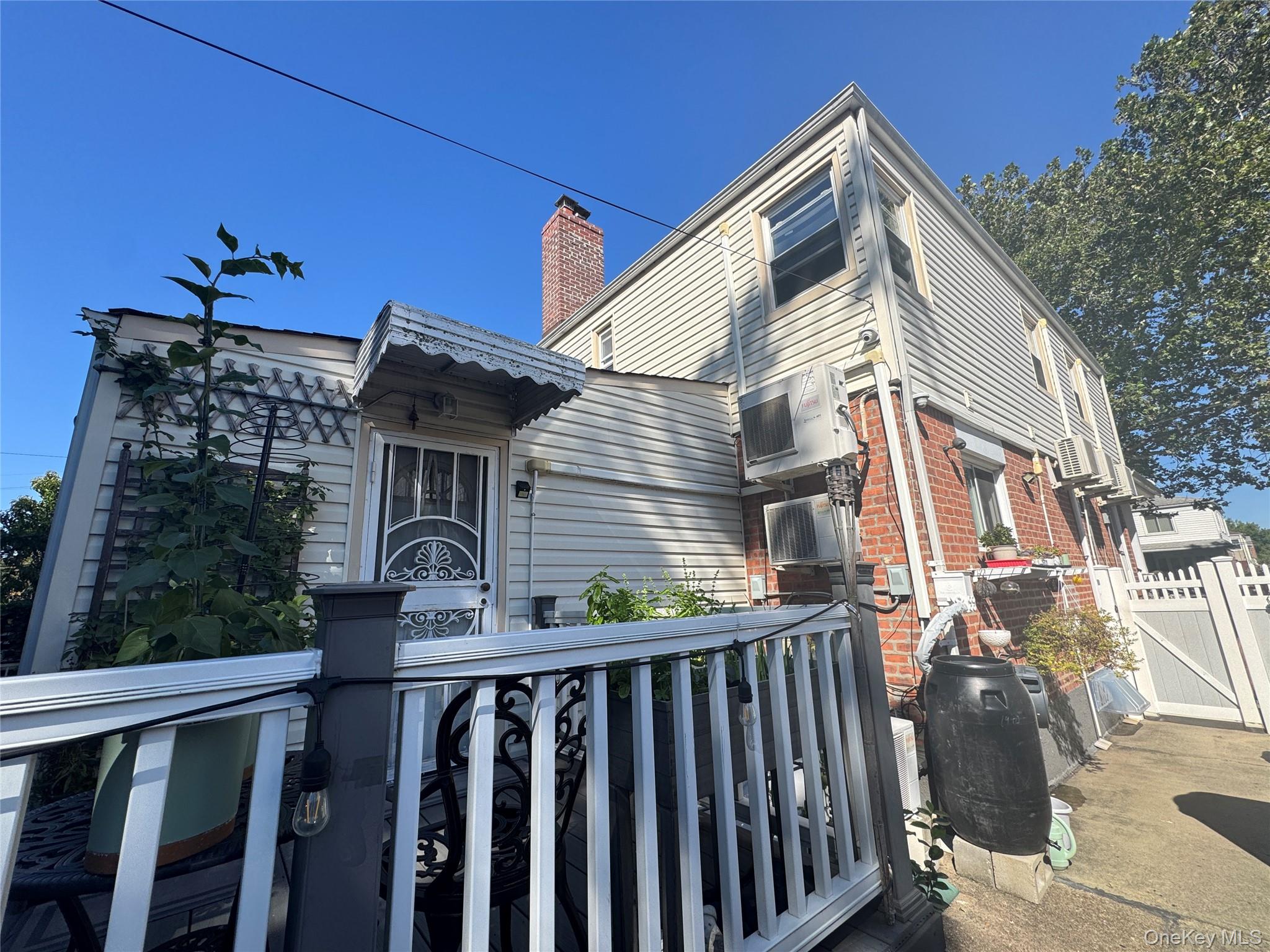 5310 206th Street Property Photo 3
