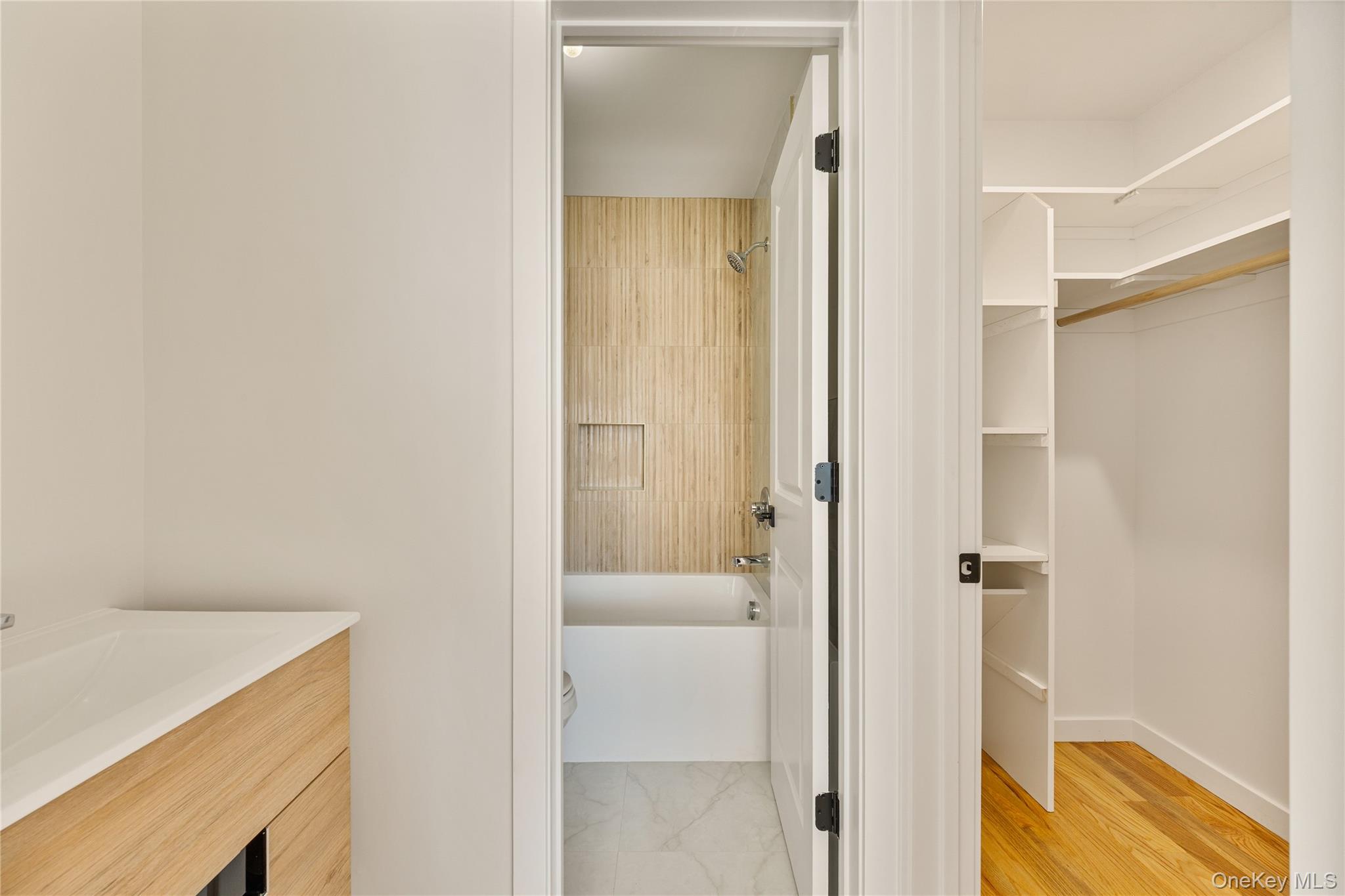 17 Lazer Court 201 Property Photo 27