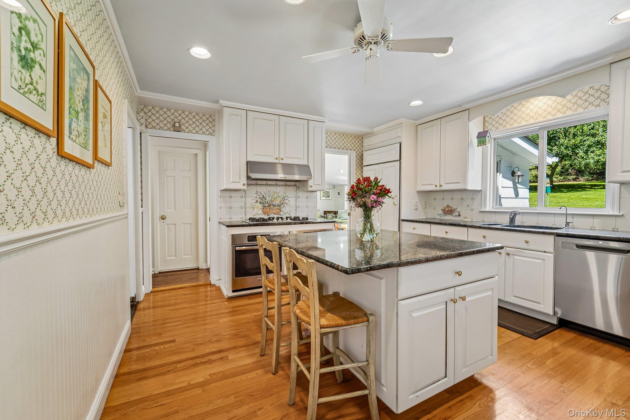 16 Edgewood Drive Property Photo 11