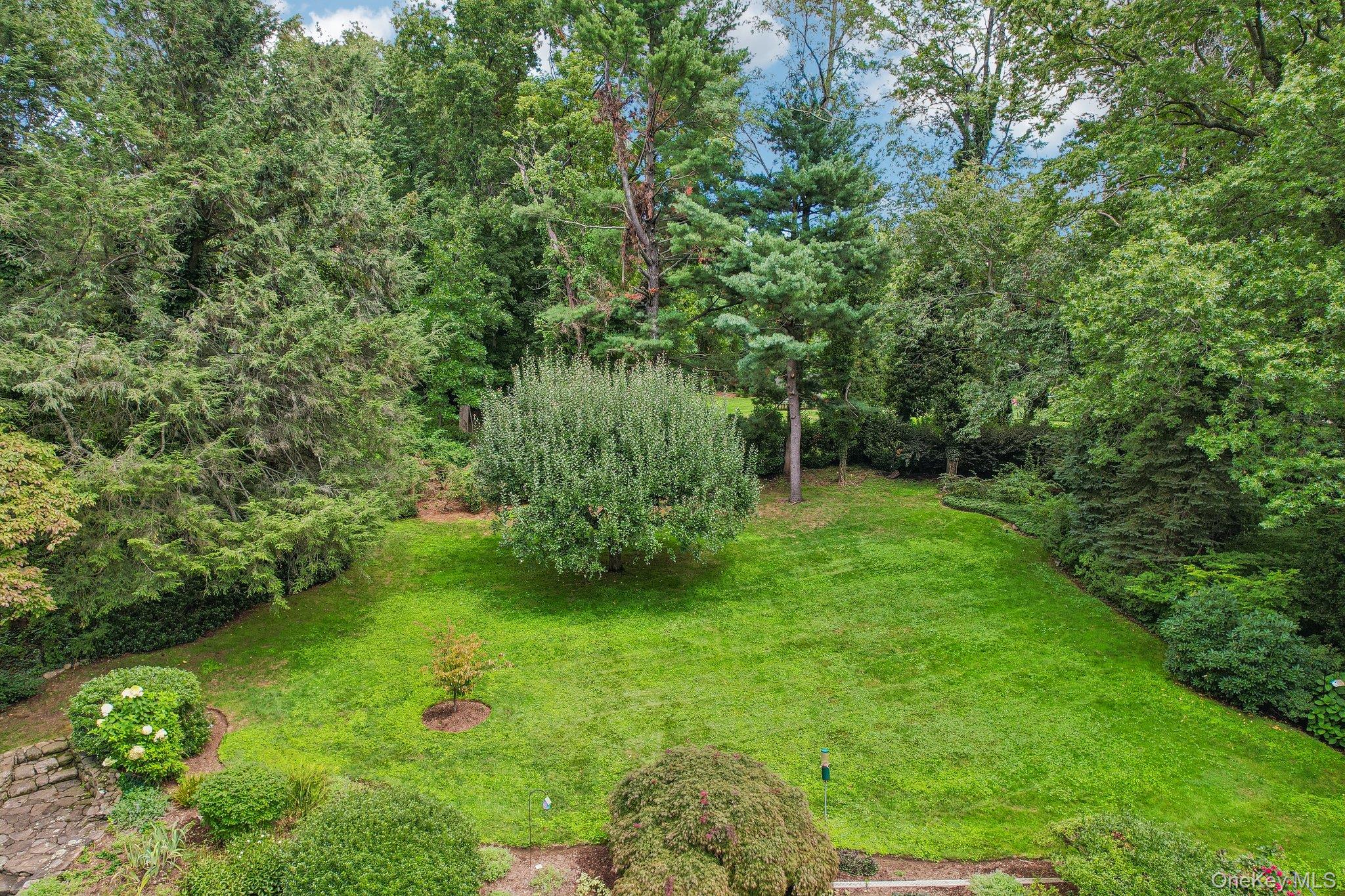 16 Edgewood Drive Property Photo 31