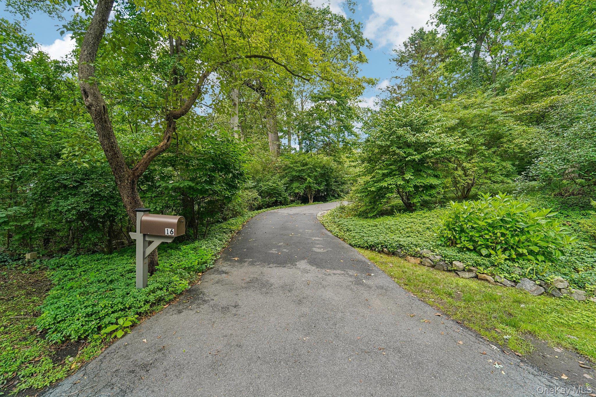 16 Edgewood Drive Property Photo 35