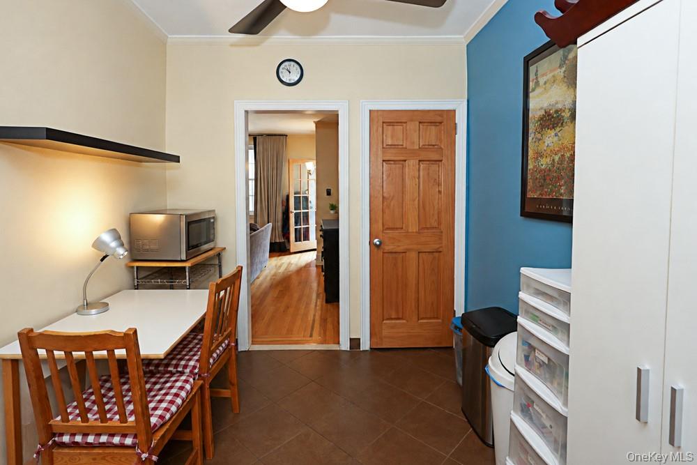 25-30 36th Avenue Property Photo 13