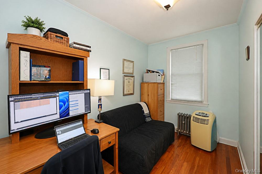 25-30 36th Avenue Property Photo 17