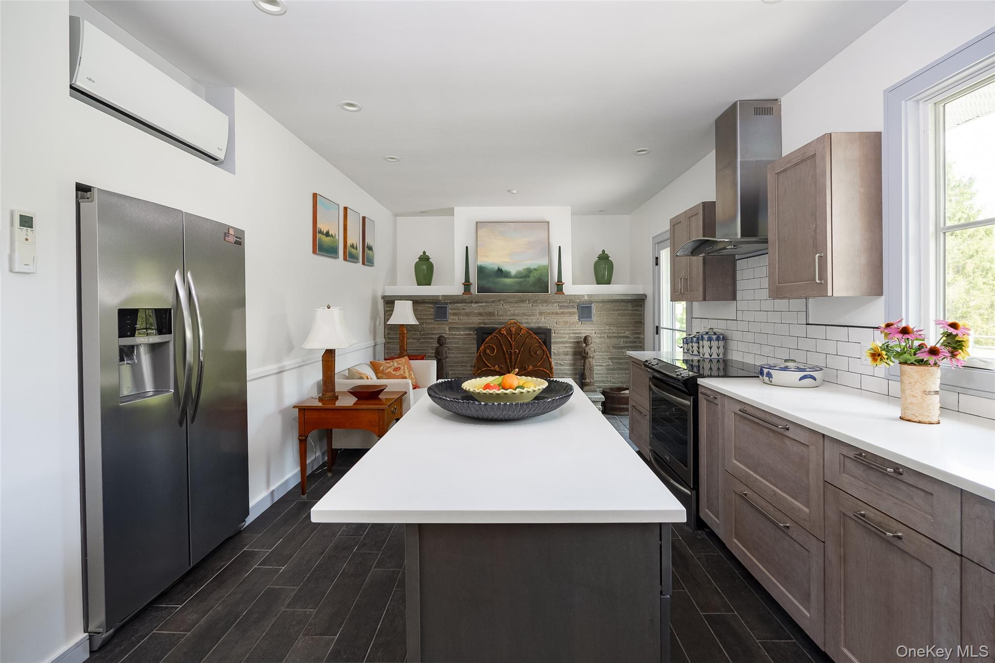 62 Frost Road Property Photo 10
