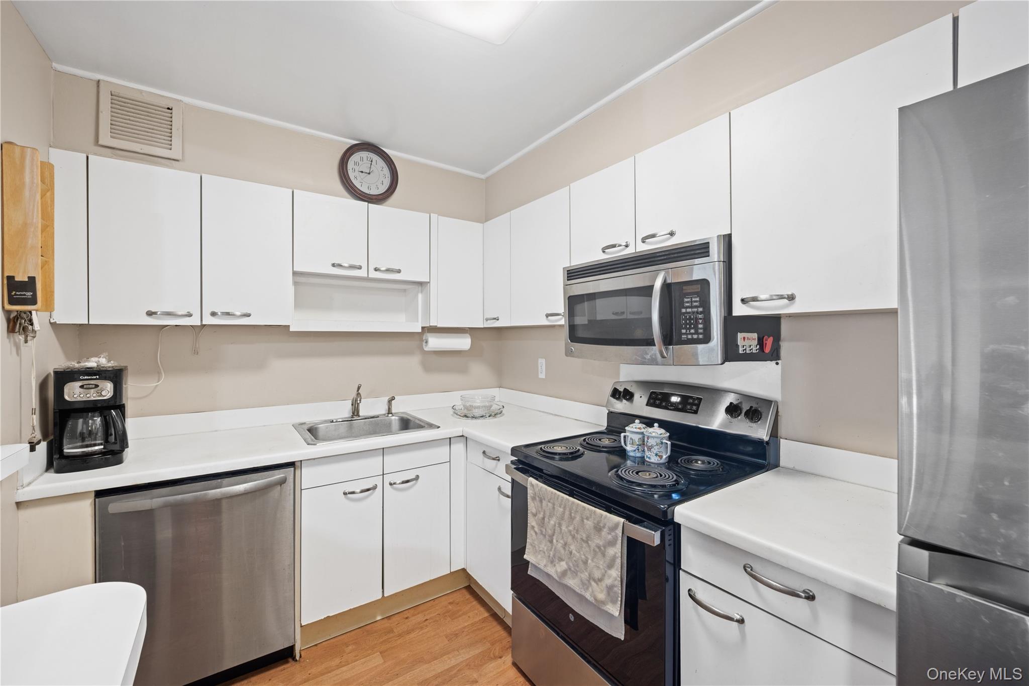 50 Columbus Avenue 610 Property Photo 8
