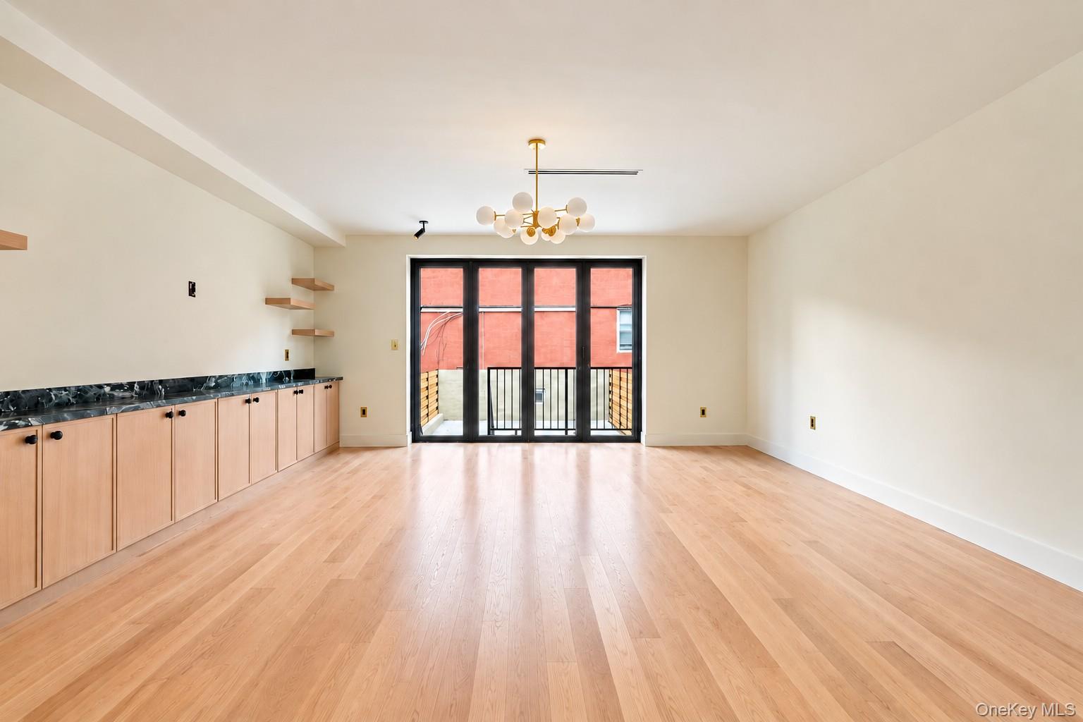 405 Irving Avenue Property Photo 7