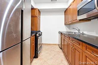 4808 Bedford Avenue 1a Property Photo 5