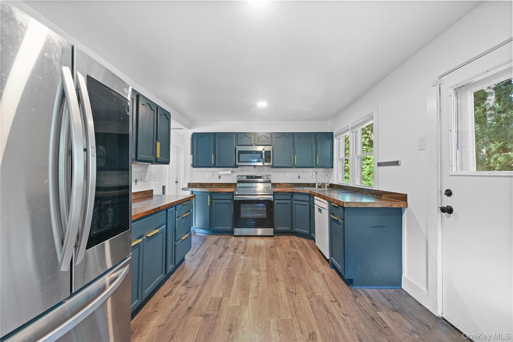 4 Windsor Road Property Photo 10