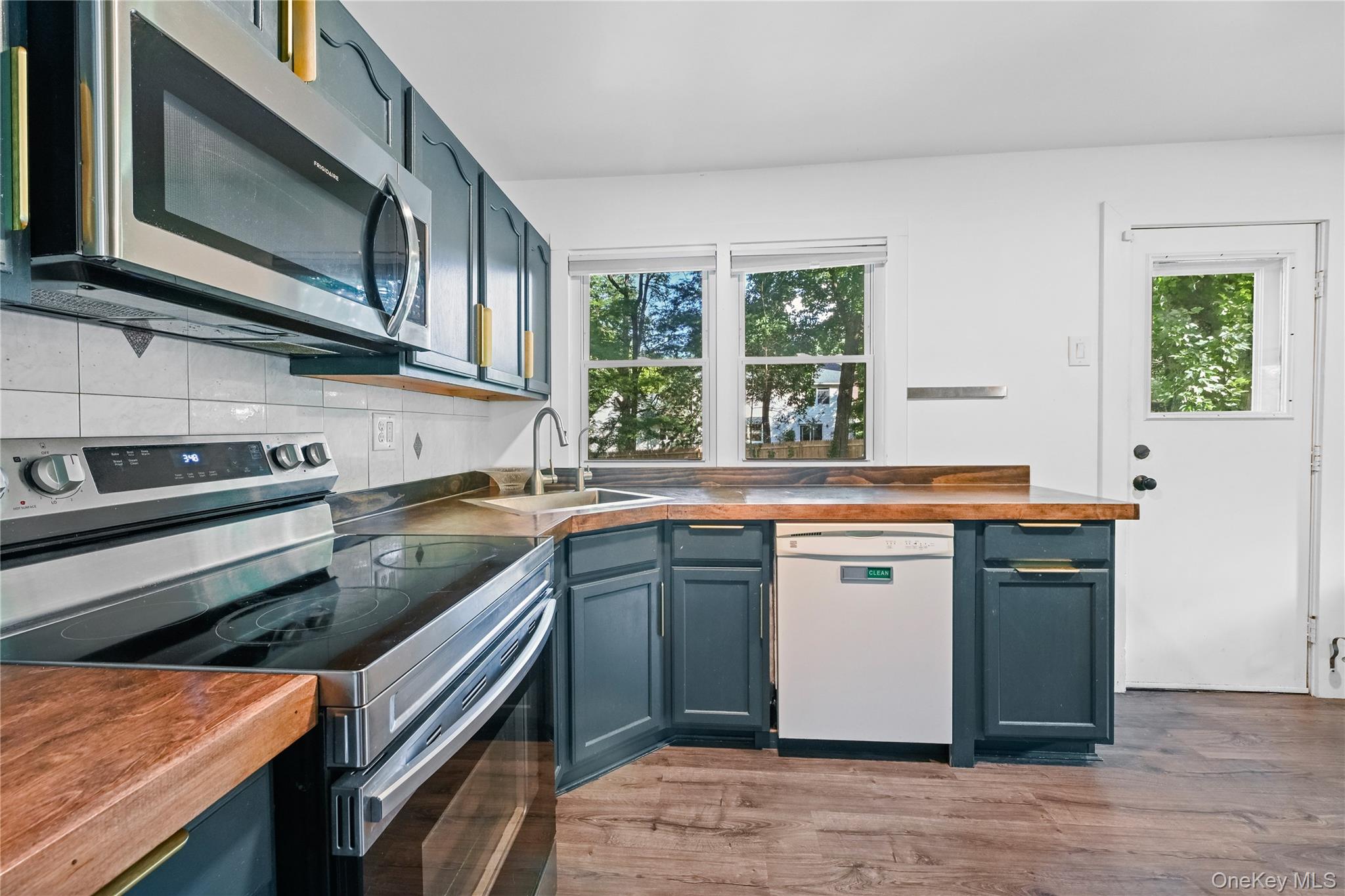 4 Windsor Road Property Photo 14