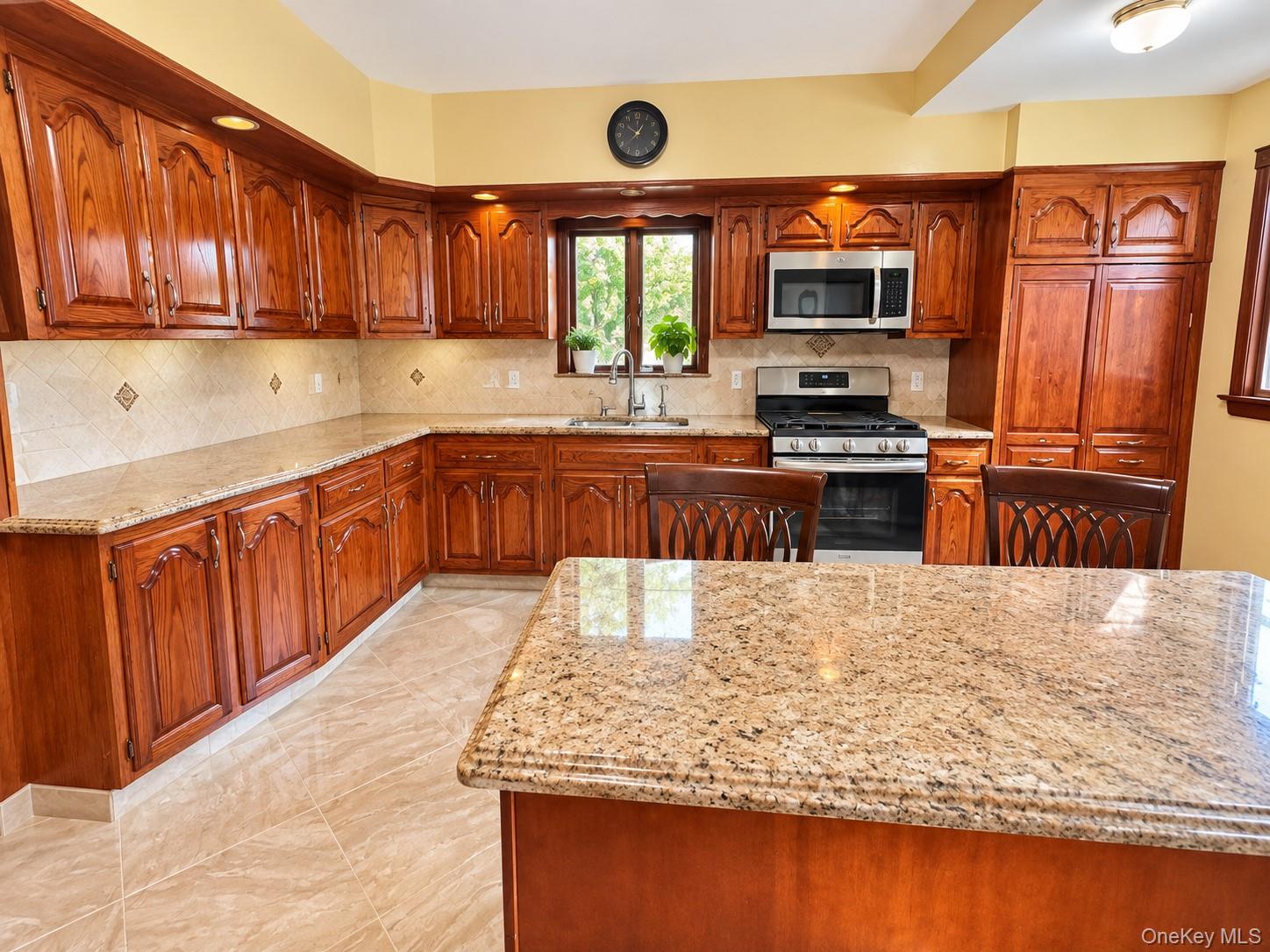 10117 46th Avenue Property Photo 6