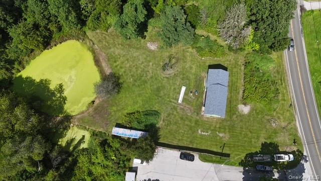 595 N Quaker Lane Property Photo 2