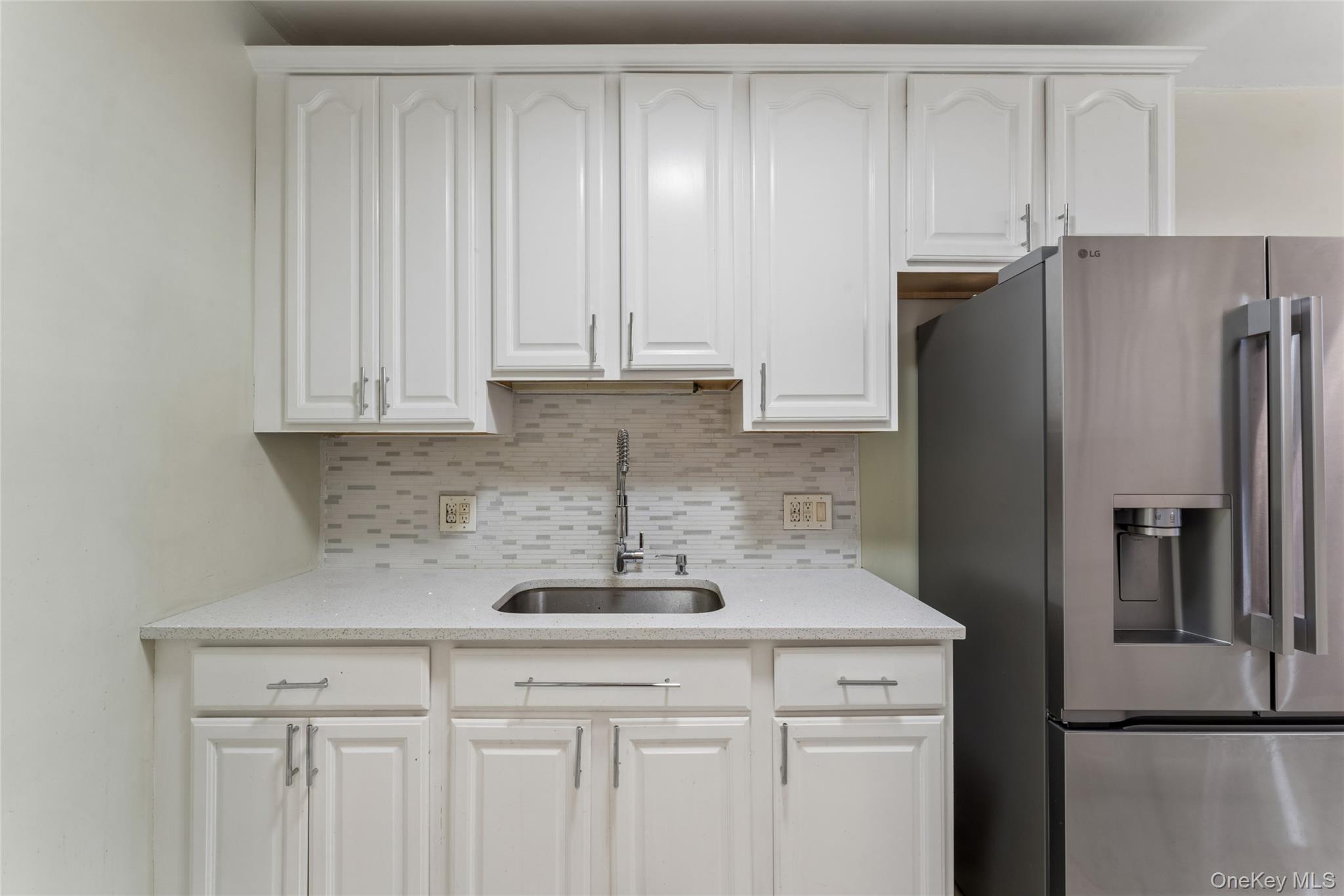 475 Bronx River Road 3f Property Photo 11