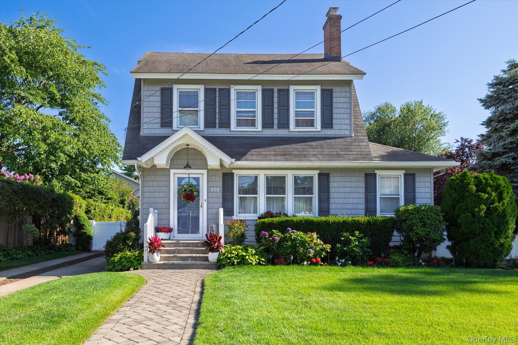 579 Dacosta Avenue Property Photo 1