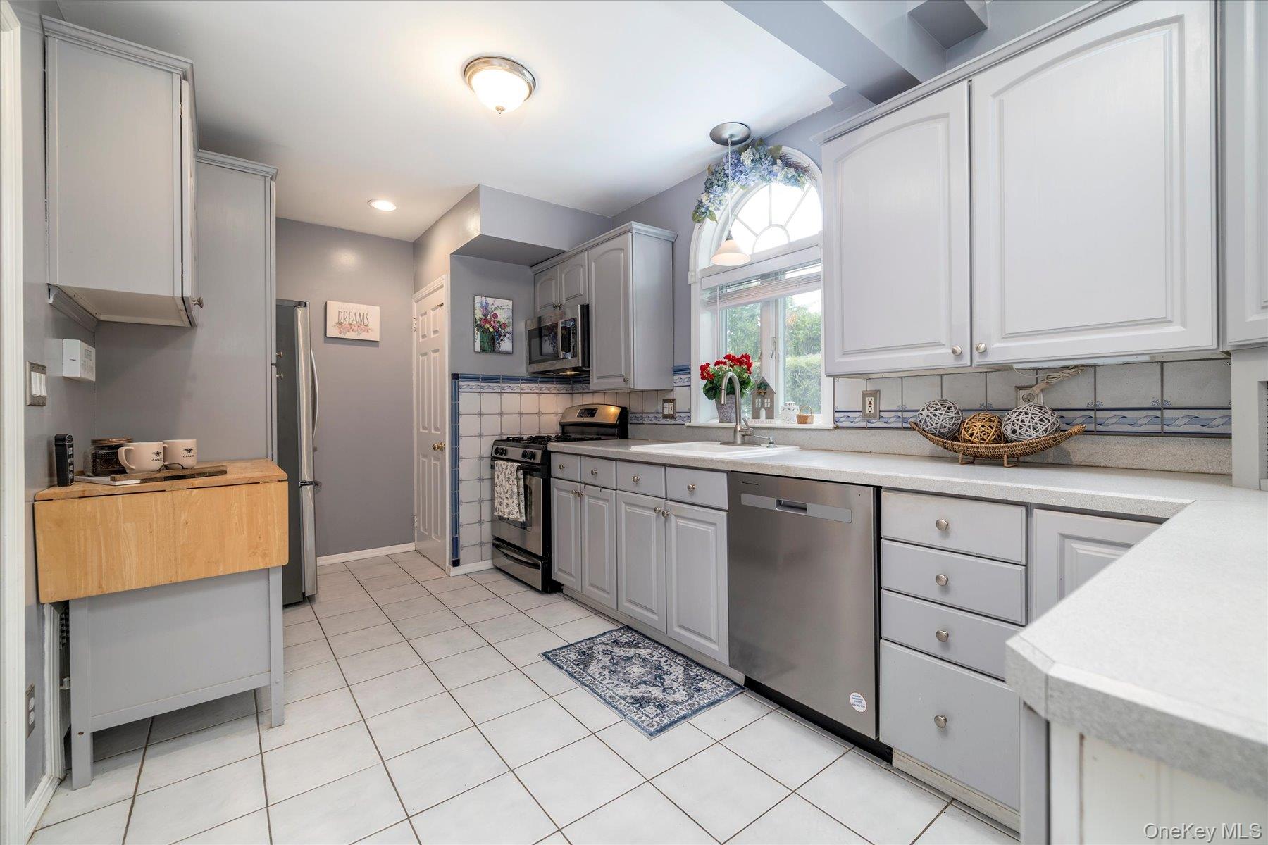 579 Dacosta Avenue Property Photo 14