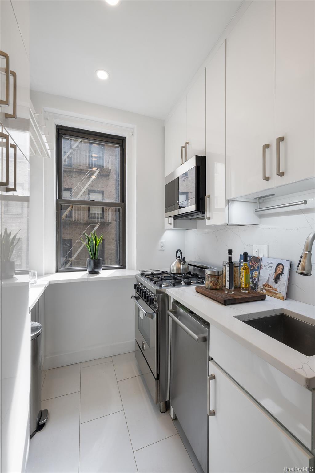 350 Cabrini Boulevard 7n Property Photo 2
