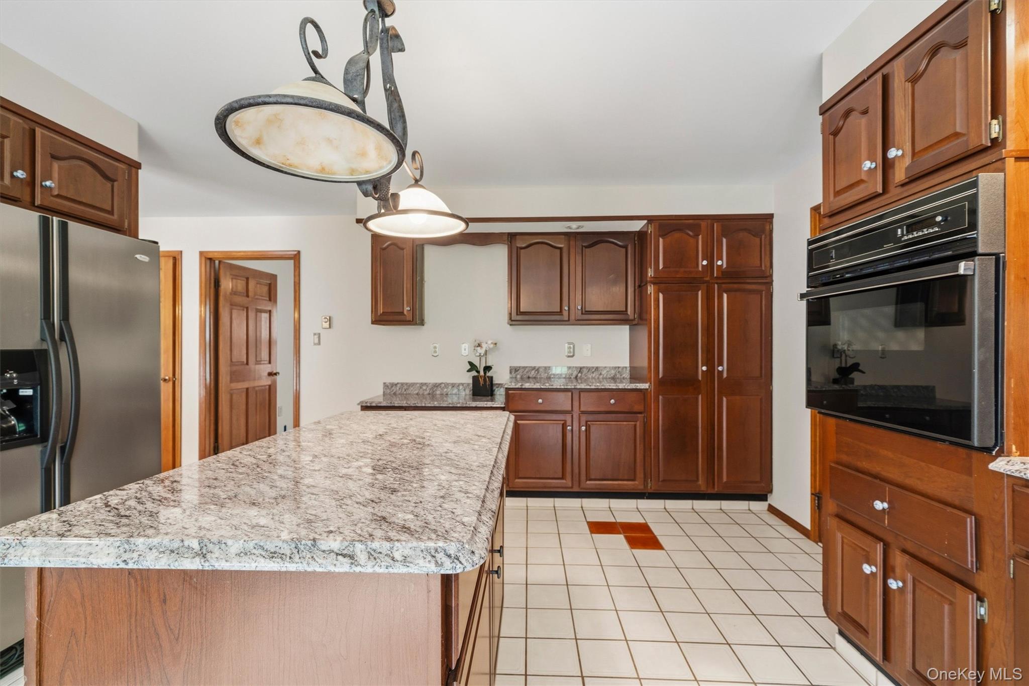 9 3rd Street Property Photo 9