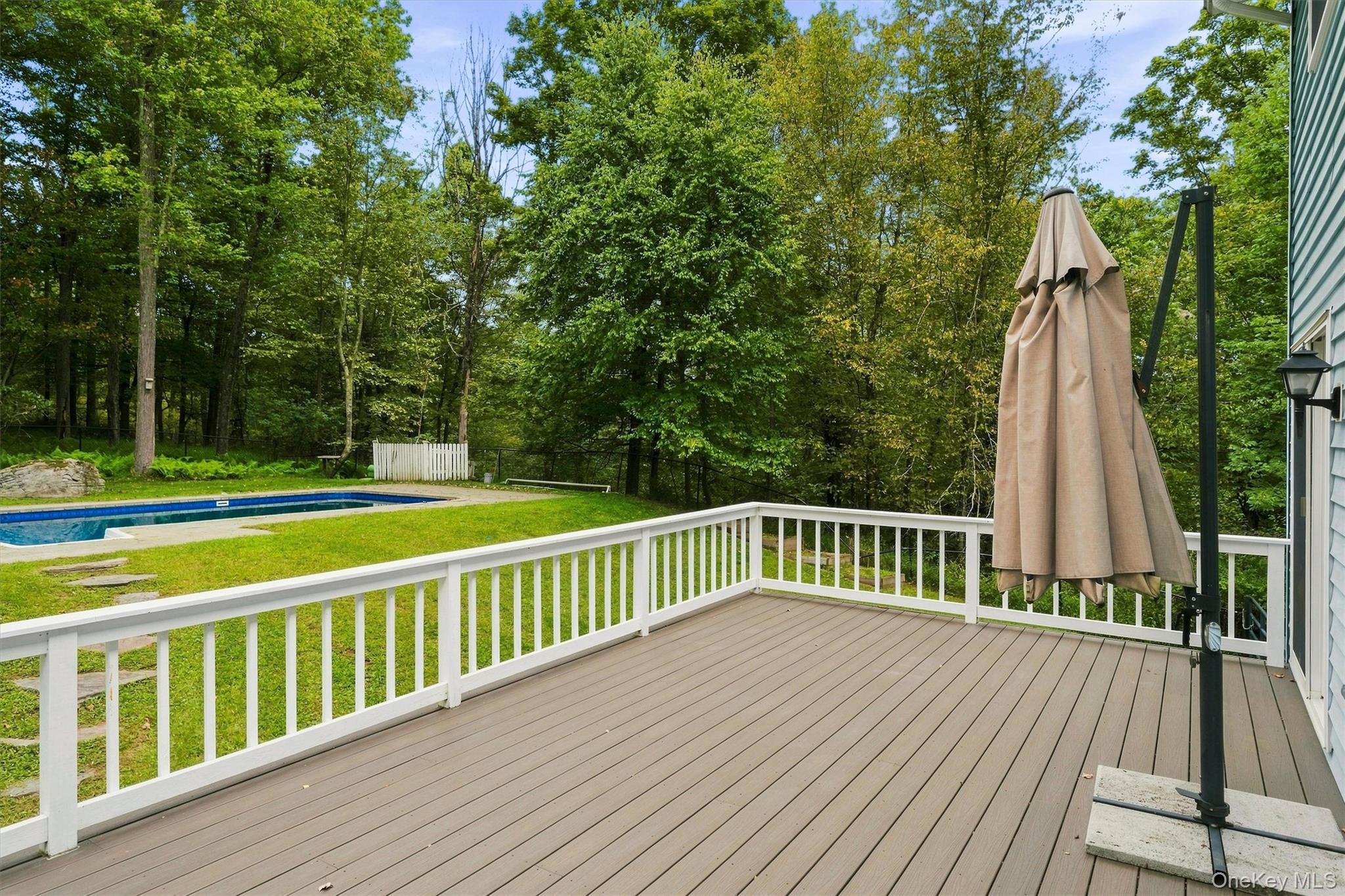 9 3rd Street Property Photo 30