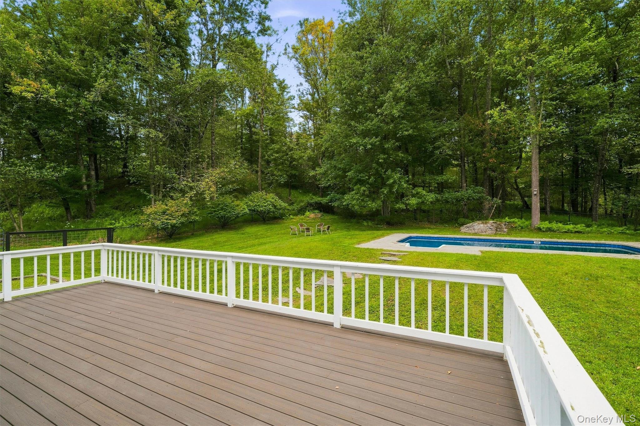 9 3rd Street Property Photo 33