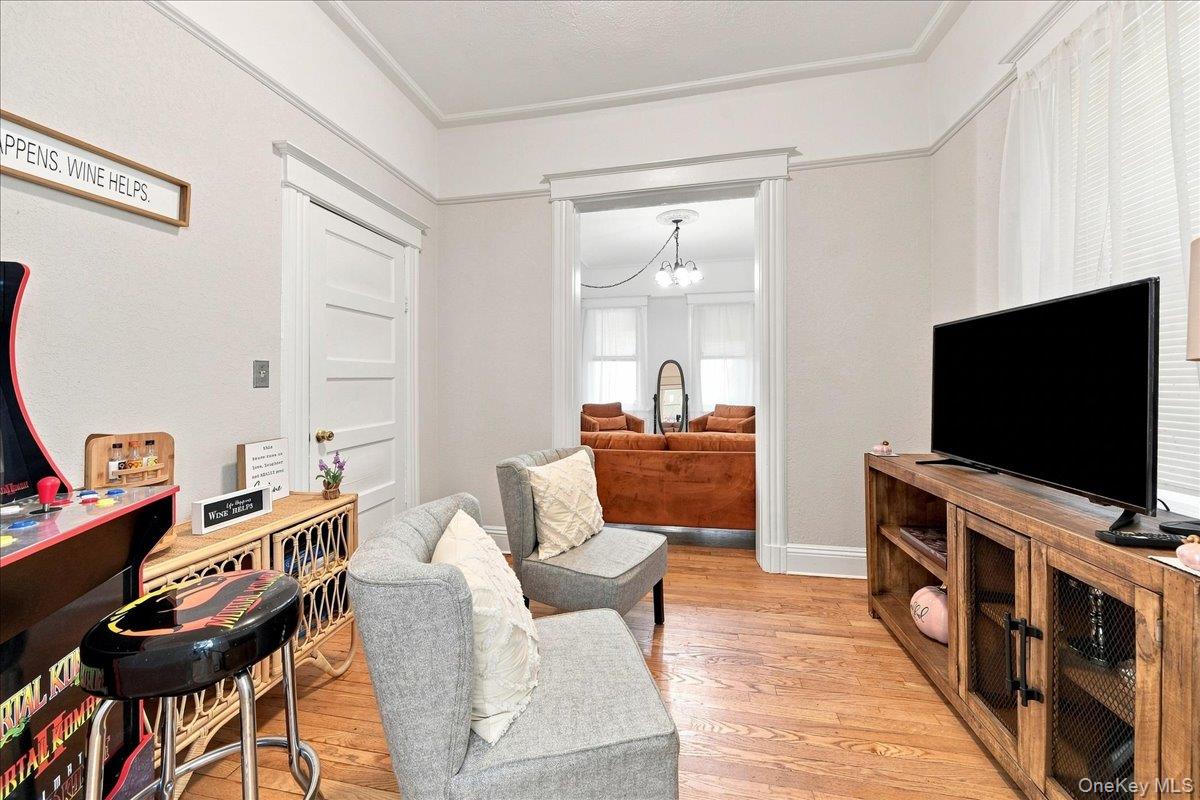 183 Saratoga Avenue Property Photo 4