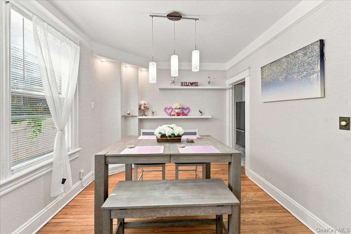 183 Saratoga Avenue Property Photo 5