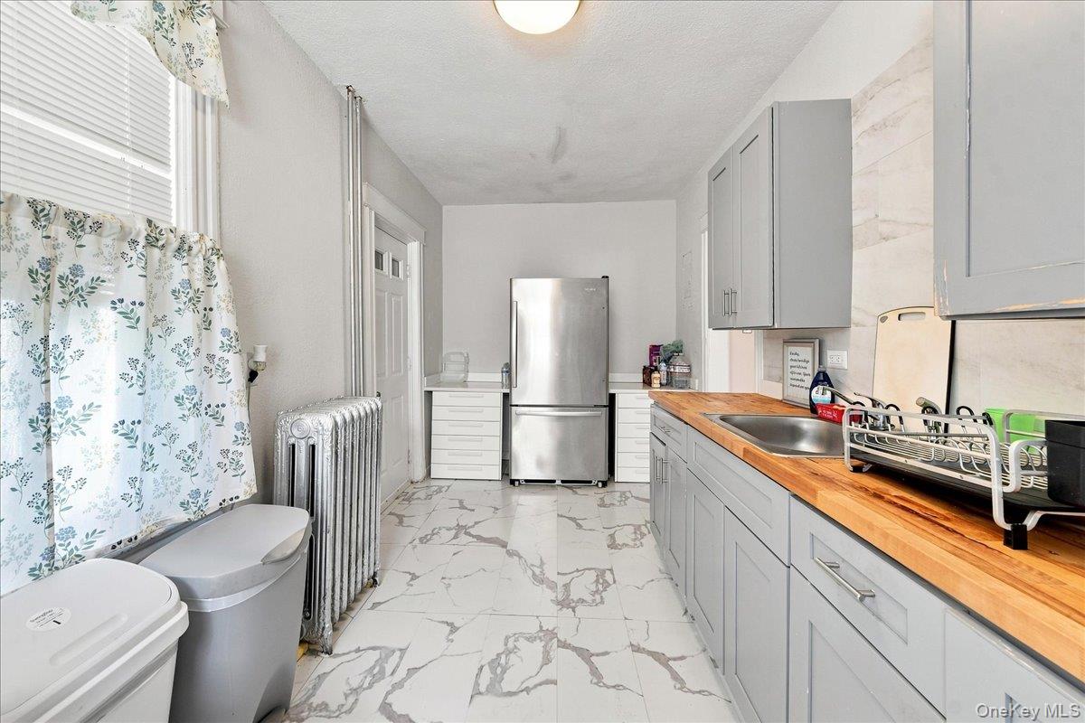 183 Saratoga Avenue Property Photo 9