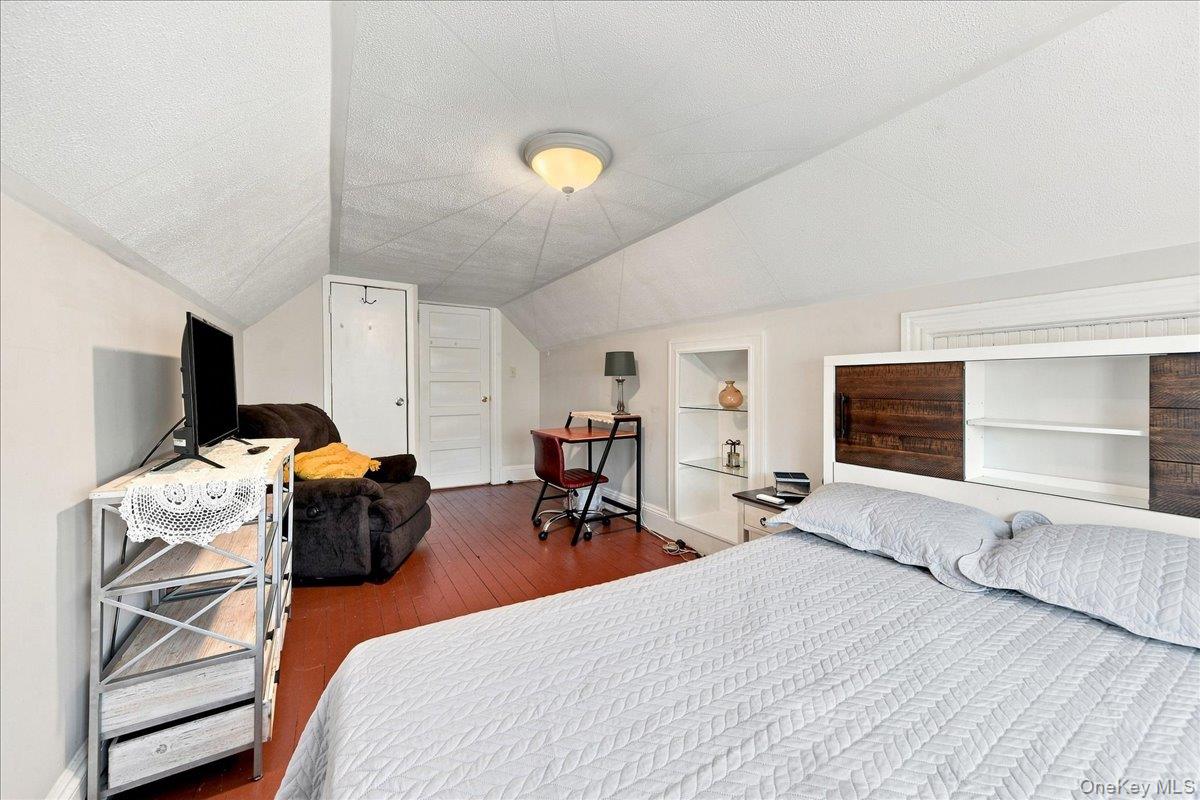 183 Saratoga Avenue Property Photo 18