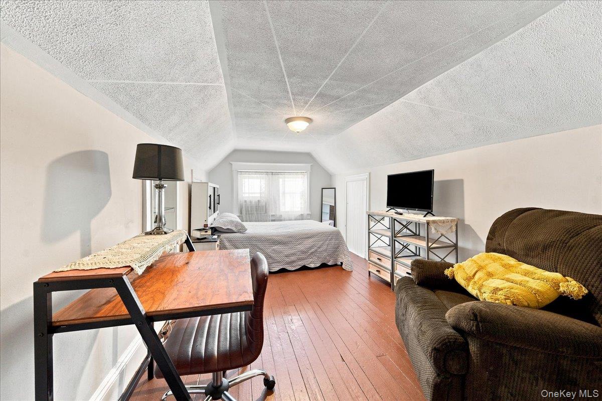 183 Saratoga Avenue Property Photo 20