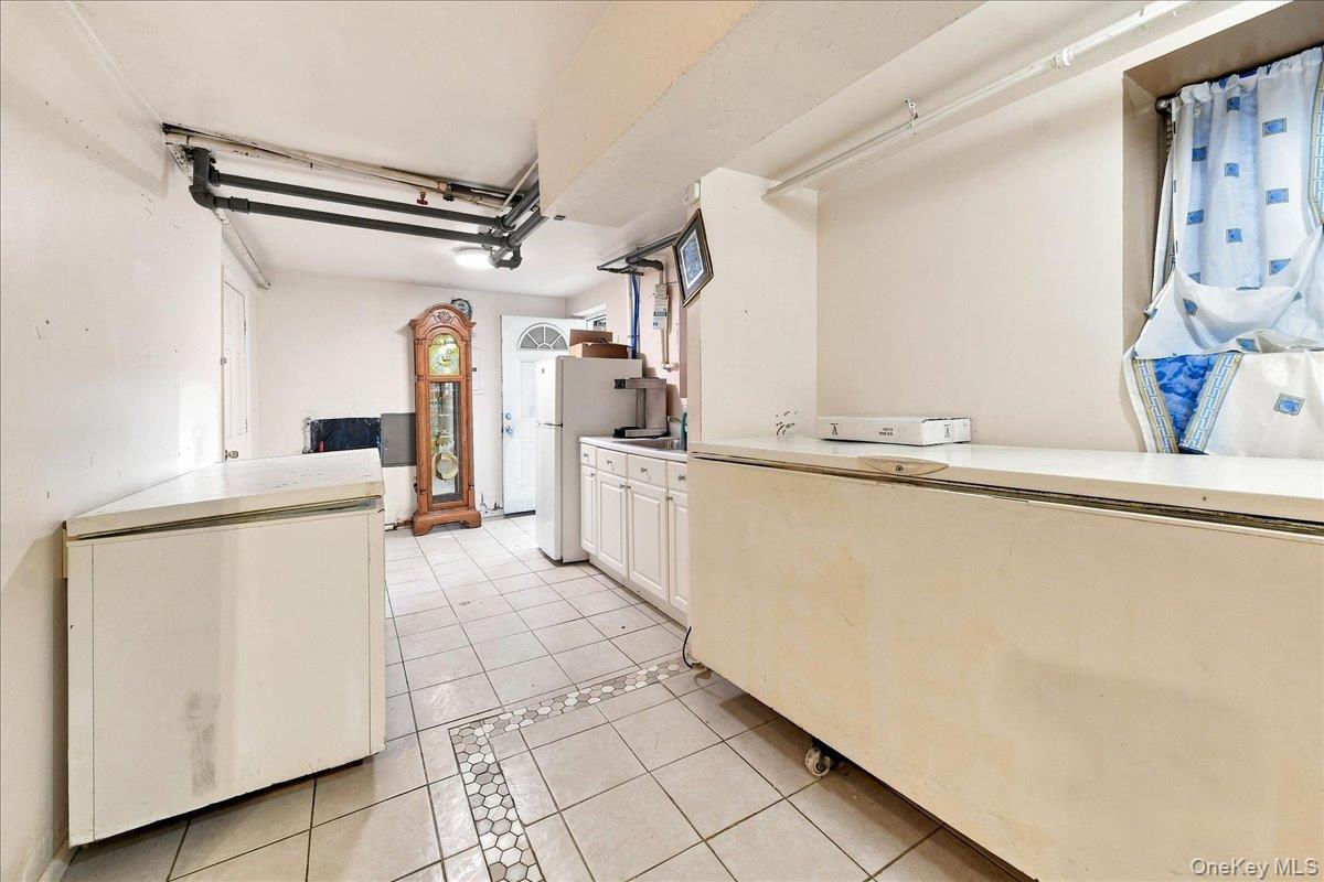 183 Saratoga Avenue Property Photo 24