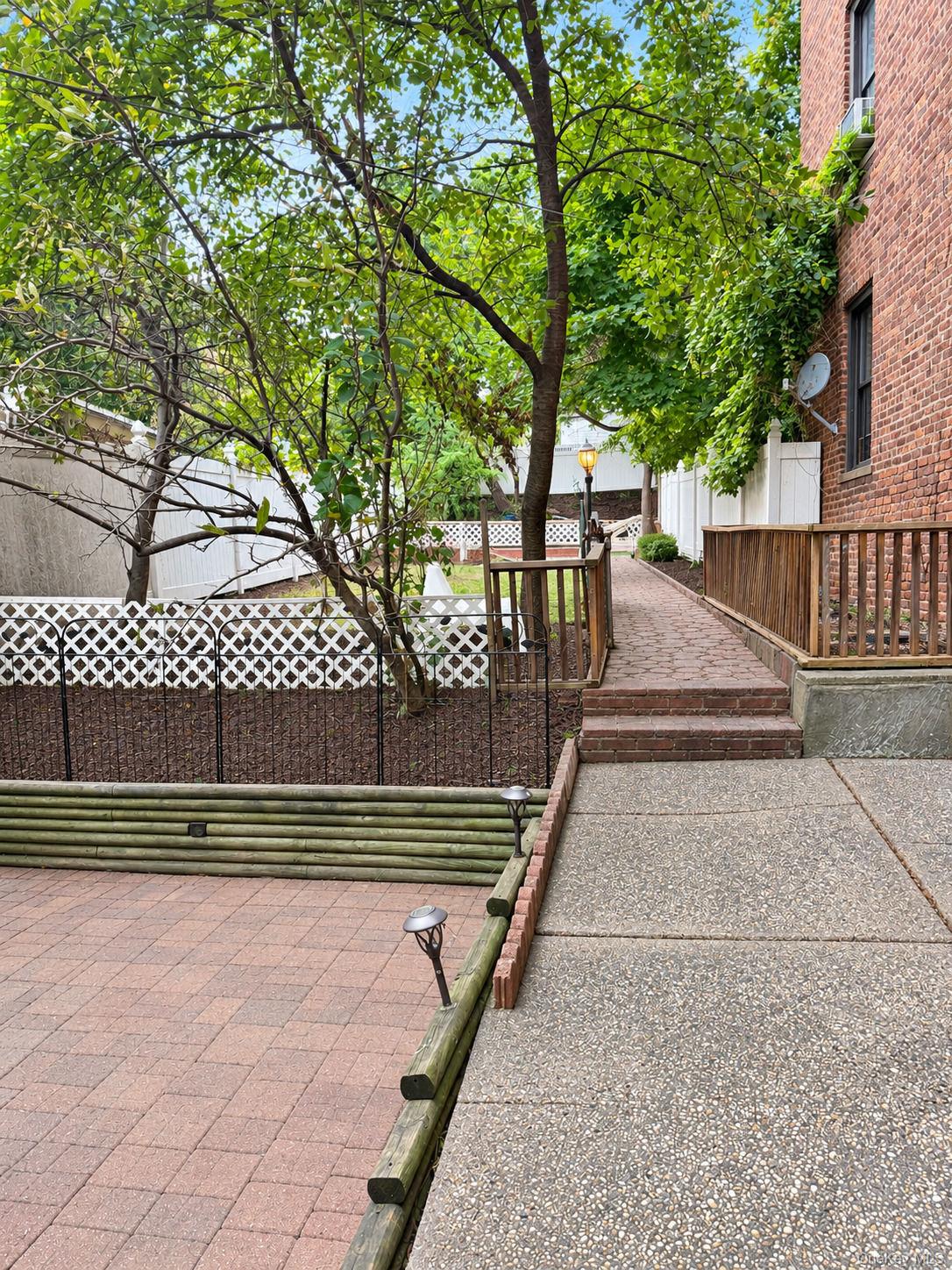 183 Saratoga Avenue Property Photo 31