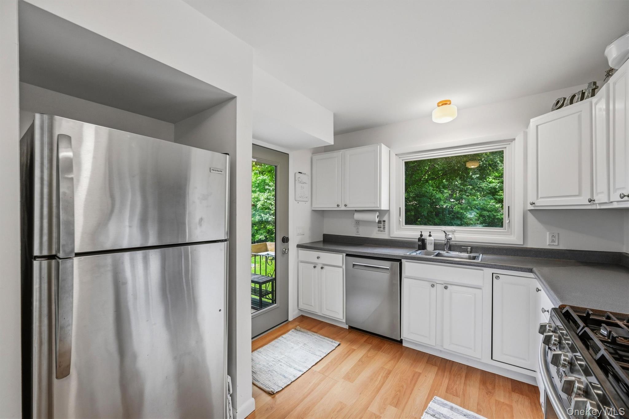 23 Lake Shore Road Property Photo 10