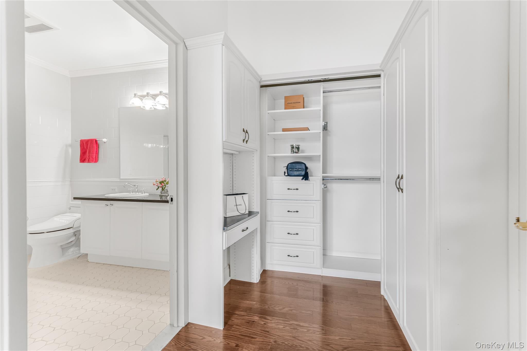 1 Scarsdale Road 321 Property Photo 15