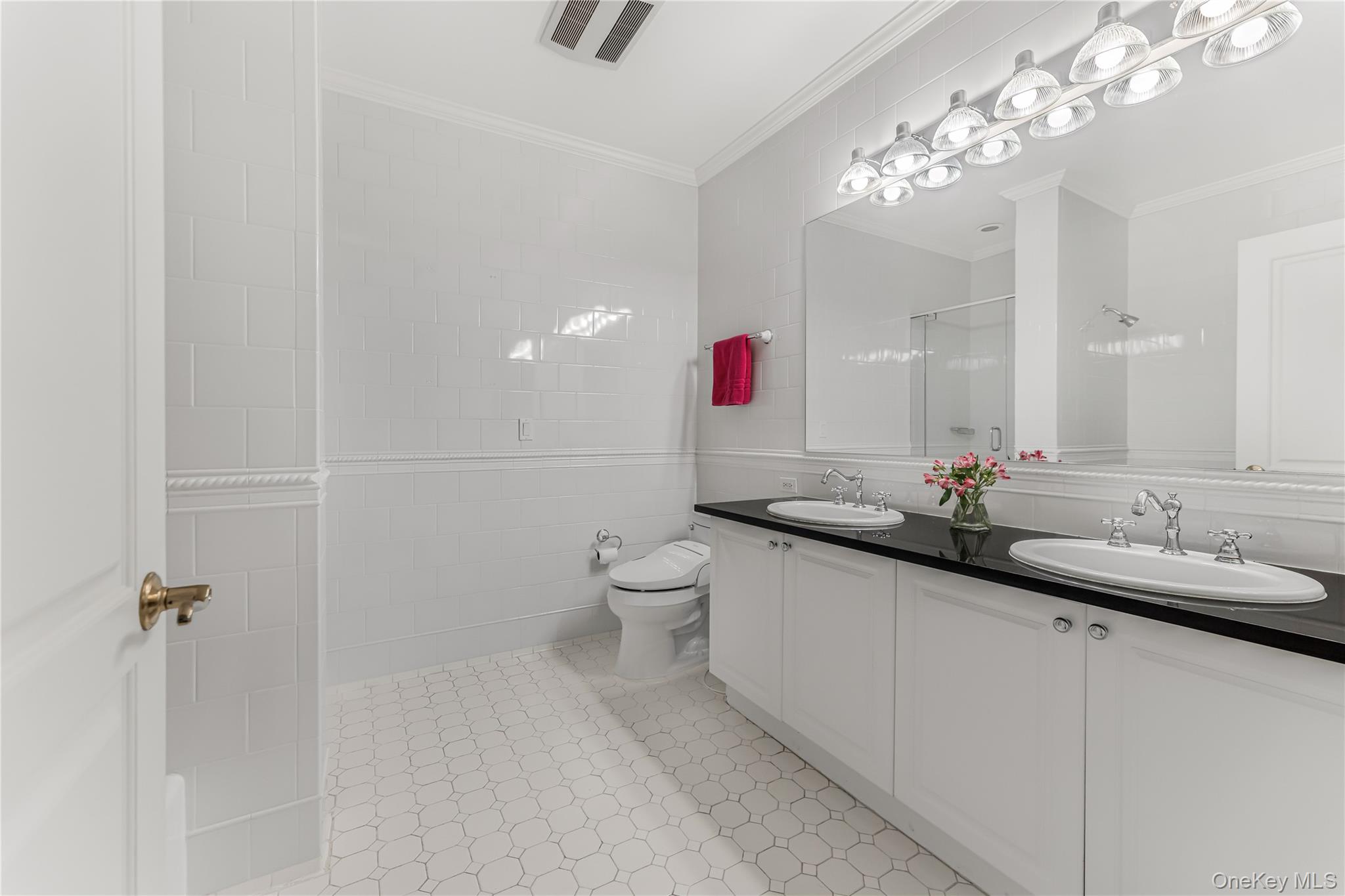 1 Scarsdale Road 321 Property Photo 17