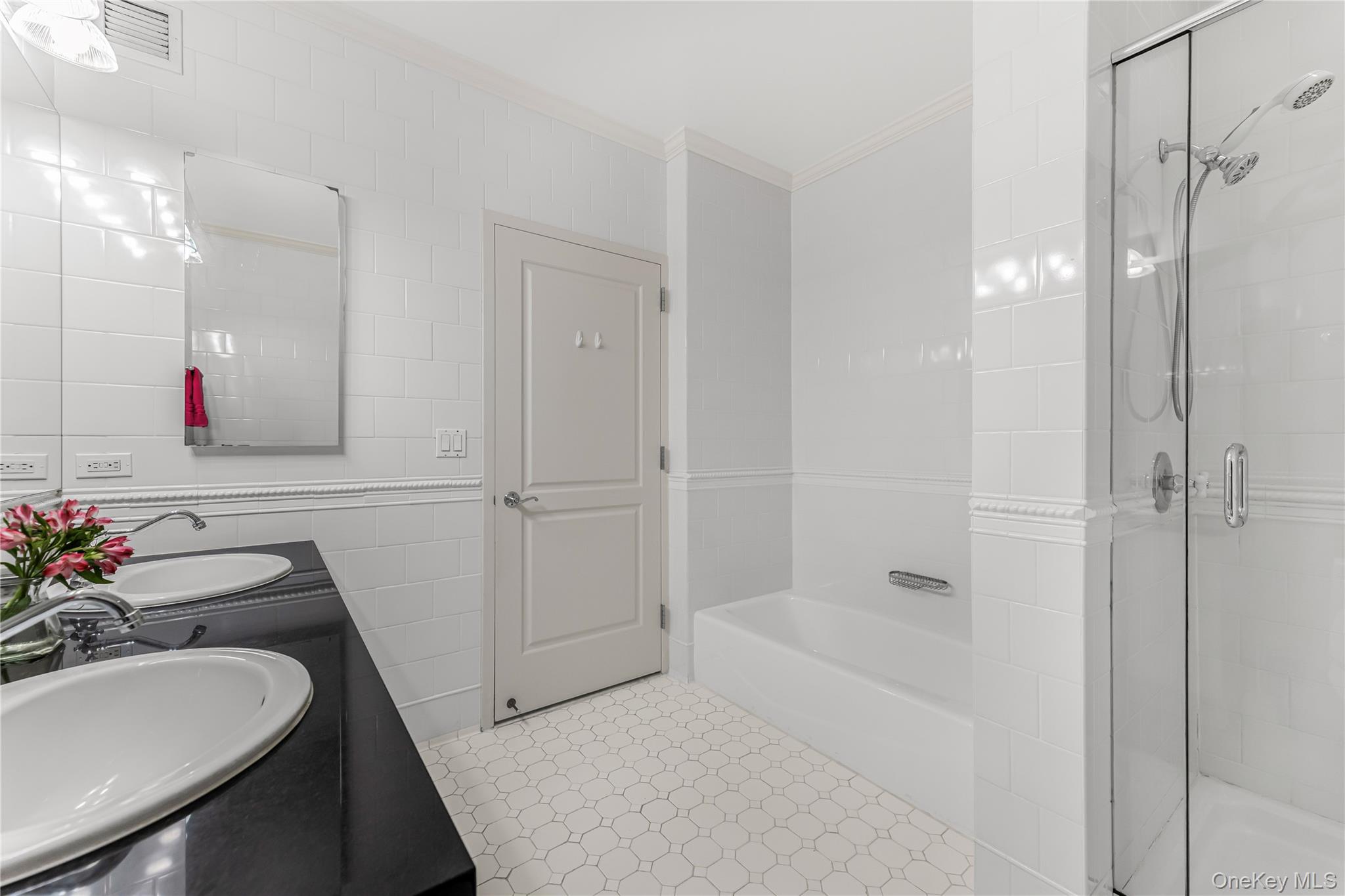 1 Scarsdale Road 321 Property Photo 18