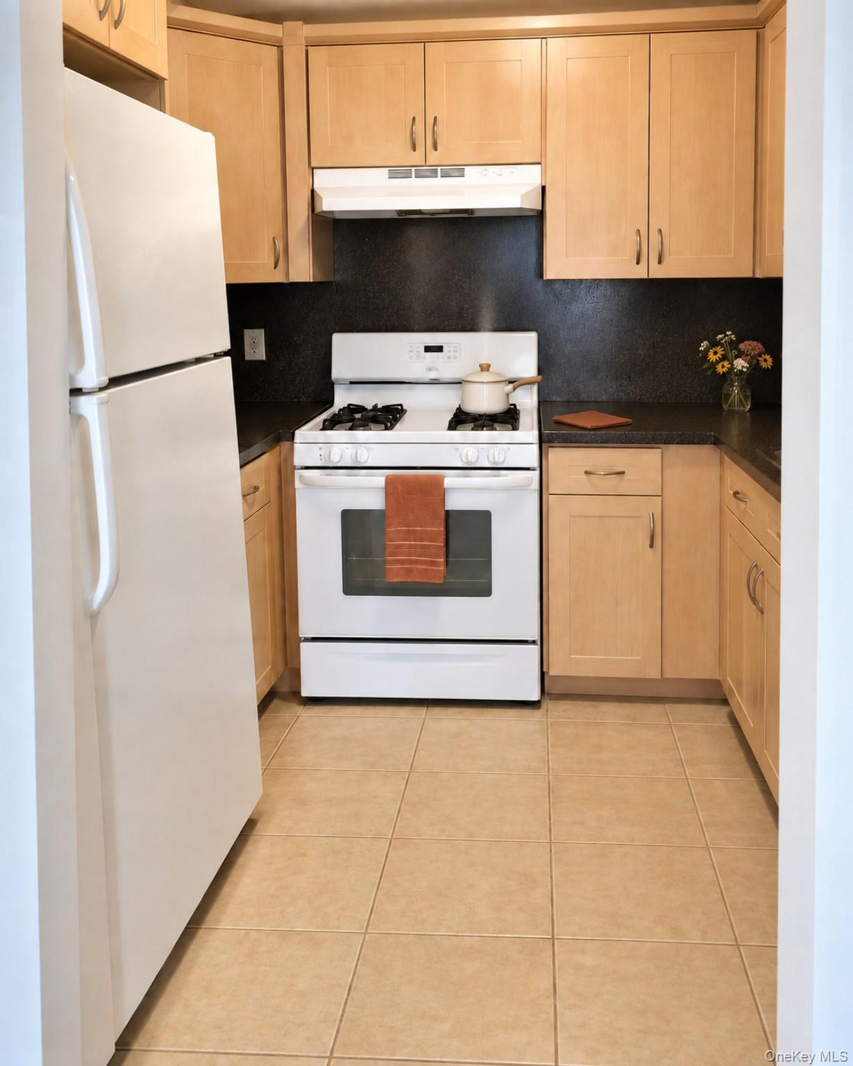 14 Lexington Hill 2 Property Photo 6