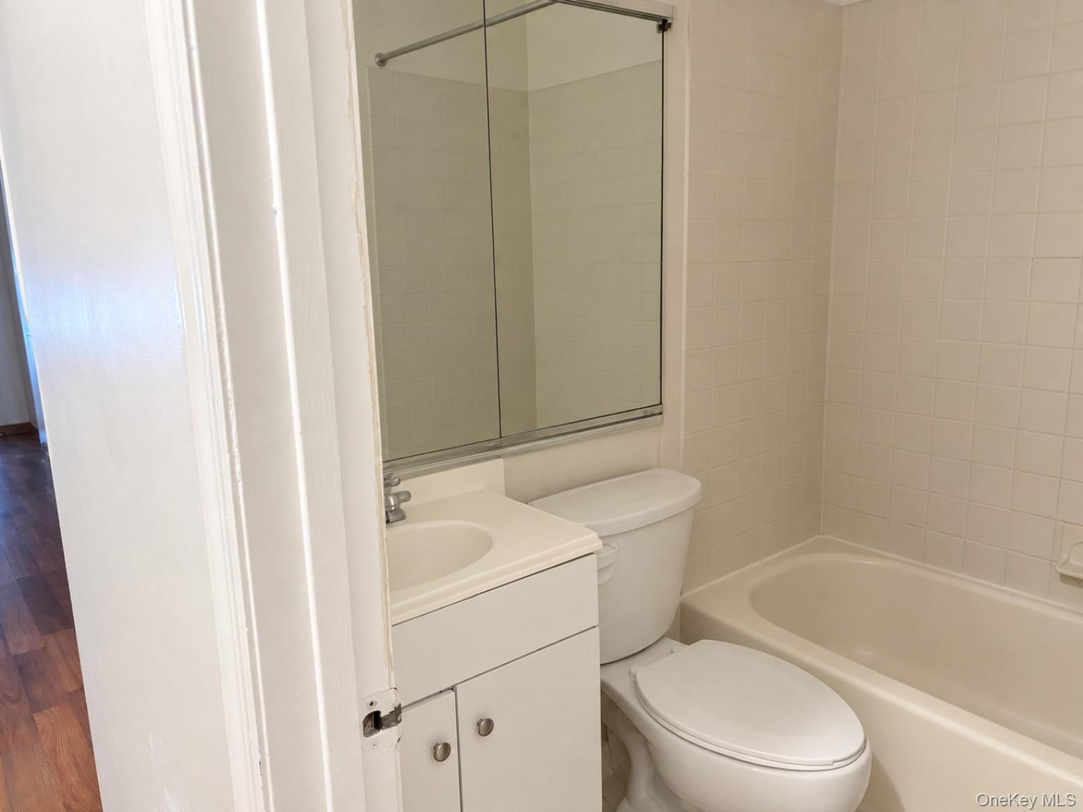 14 Lexington Hill 2 Property Photo 15