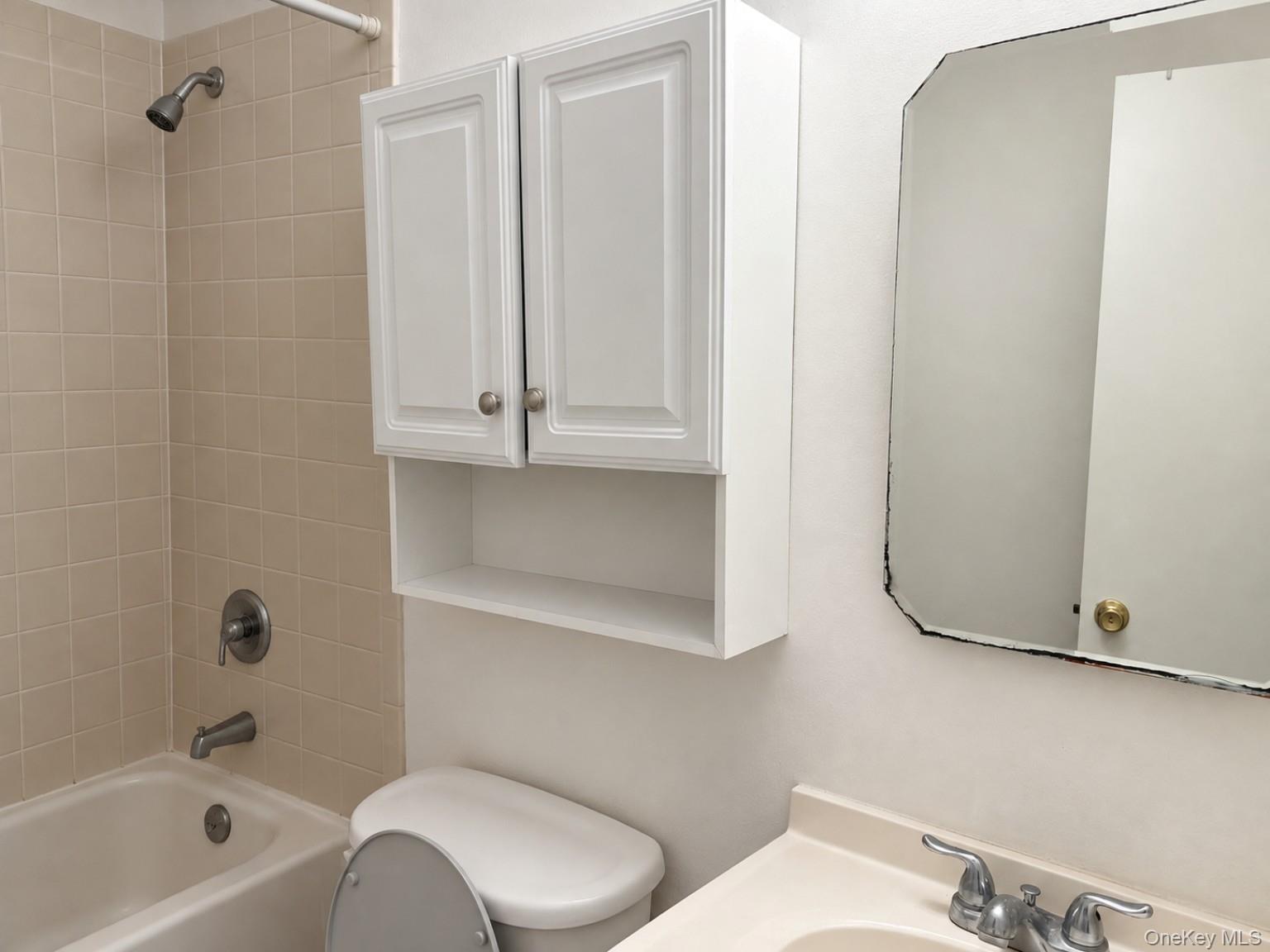 14 Lexington Hill 2 Property Photo 18