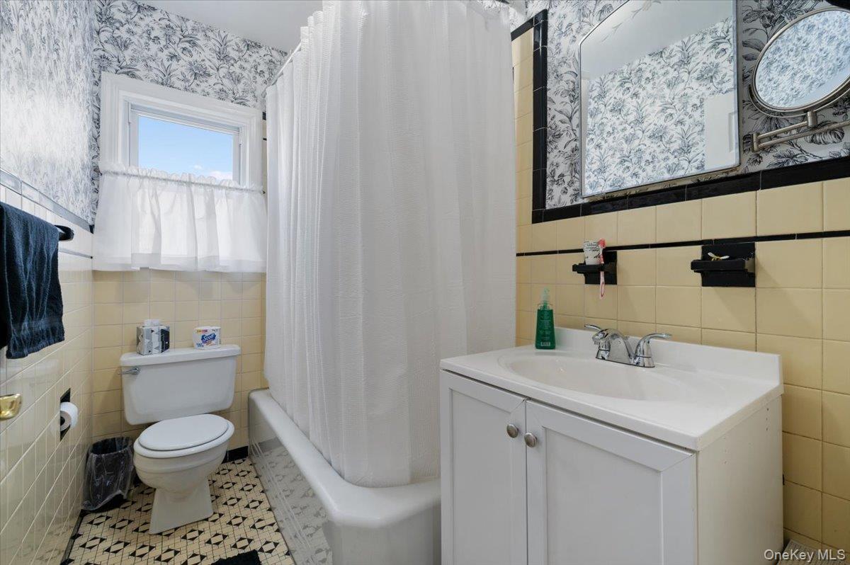 2487 Arthur Court Property Photo 4
