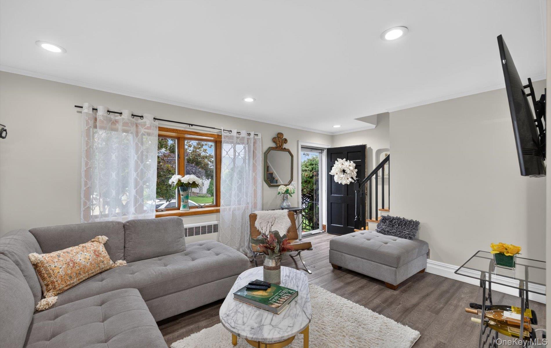 11 White Street Property Photo 4