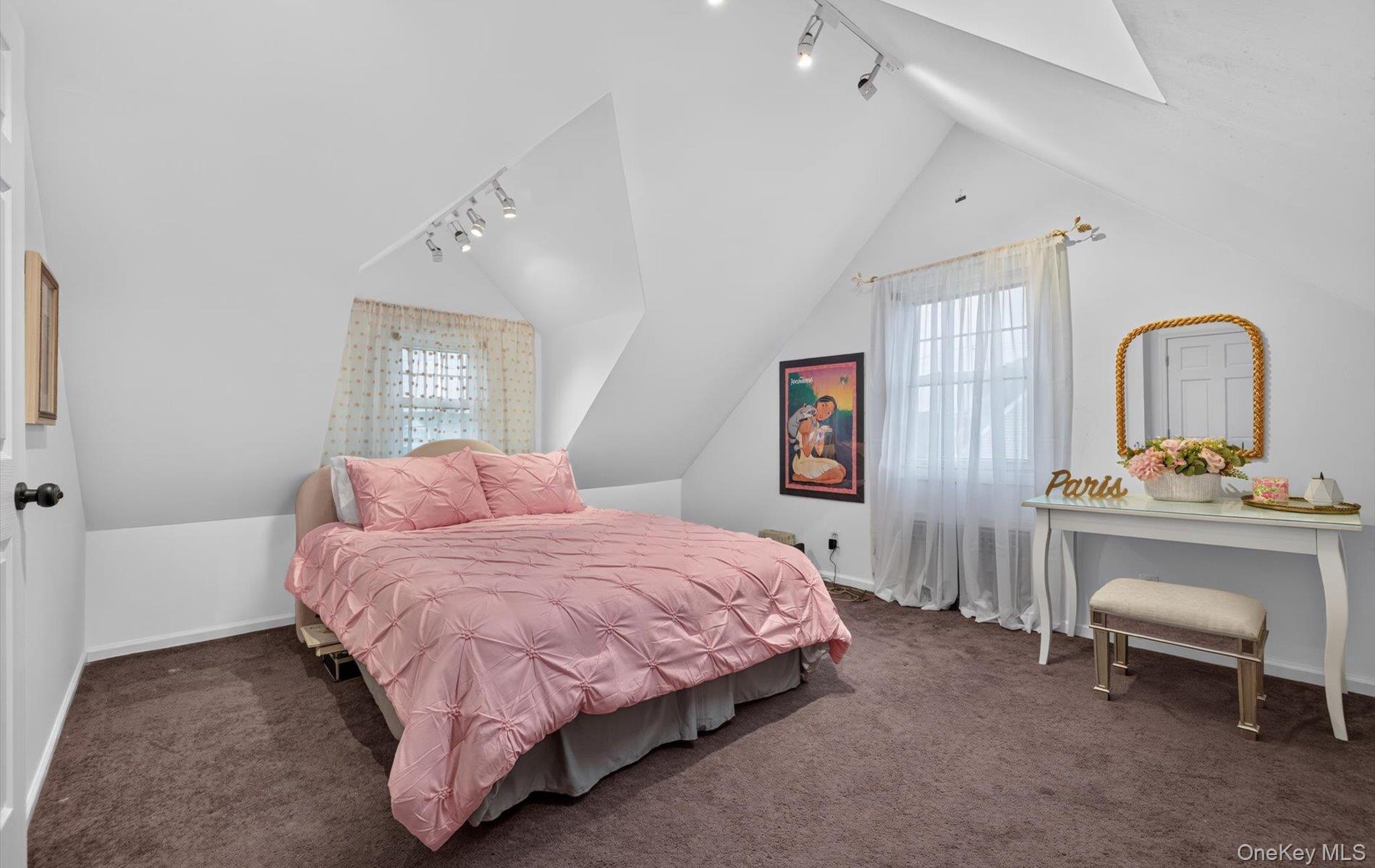 11 White Street Property Photo 23