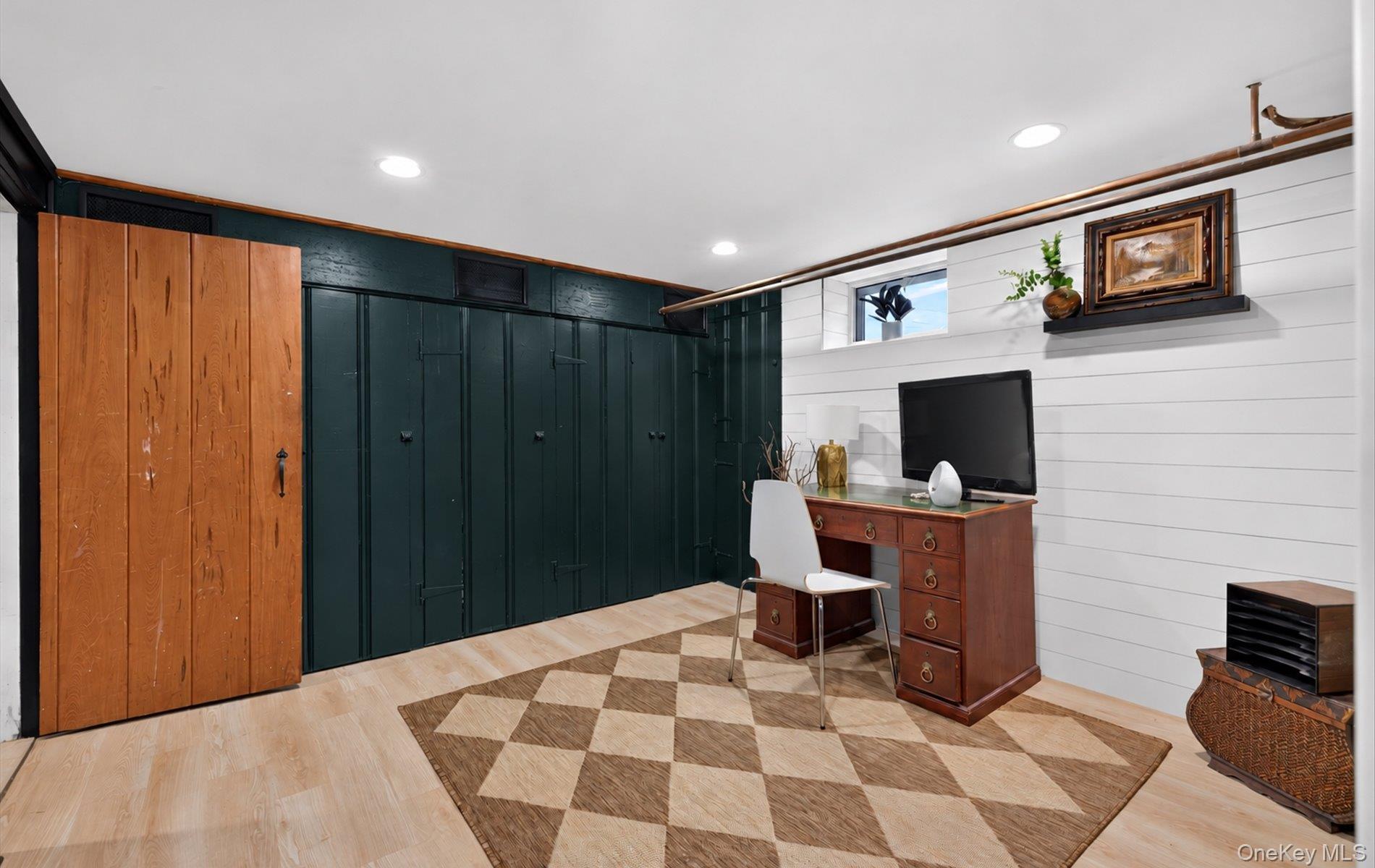 11 White Street Property Photo 30