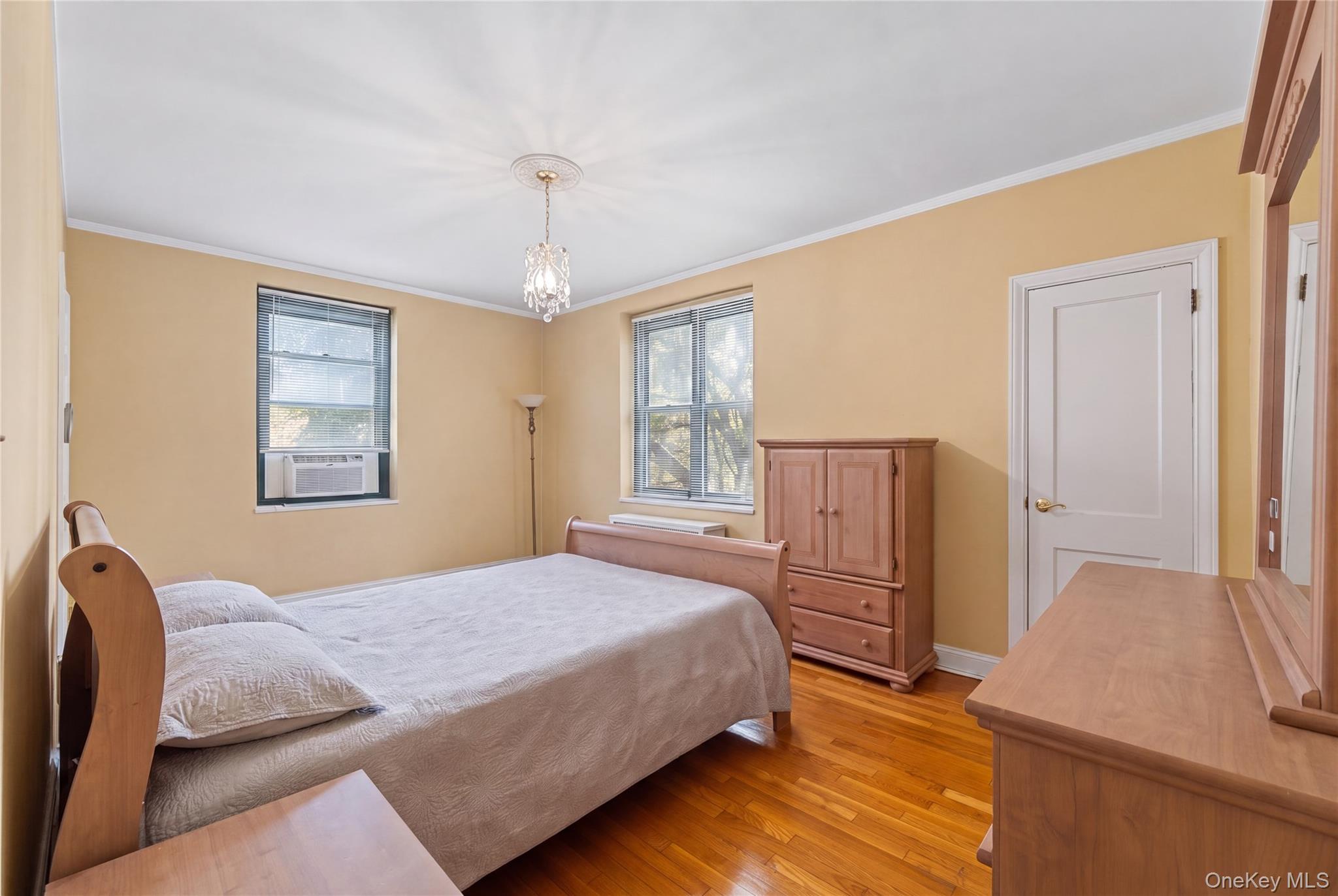 78-10 34 Avenue 4j Property Photo 13