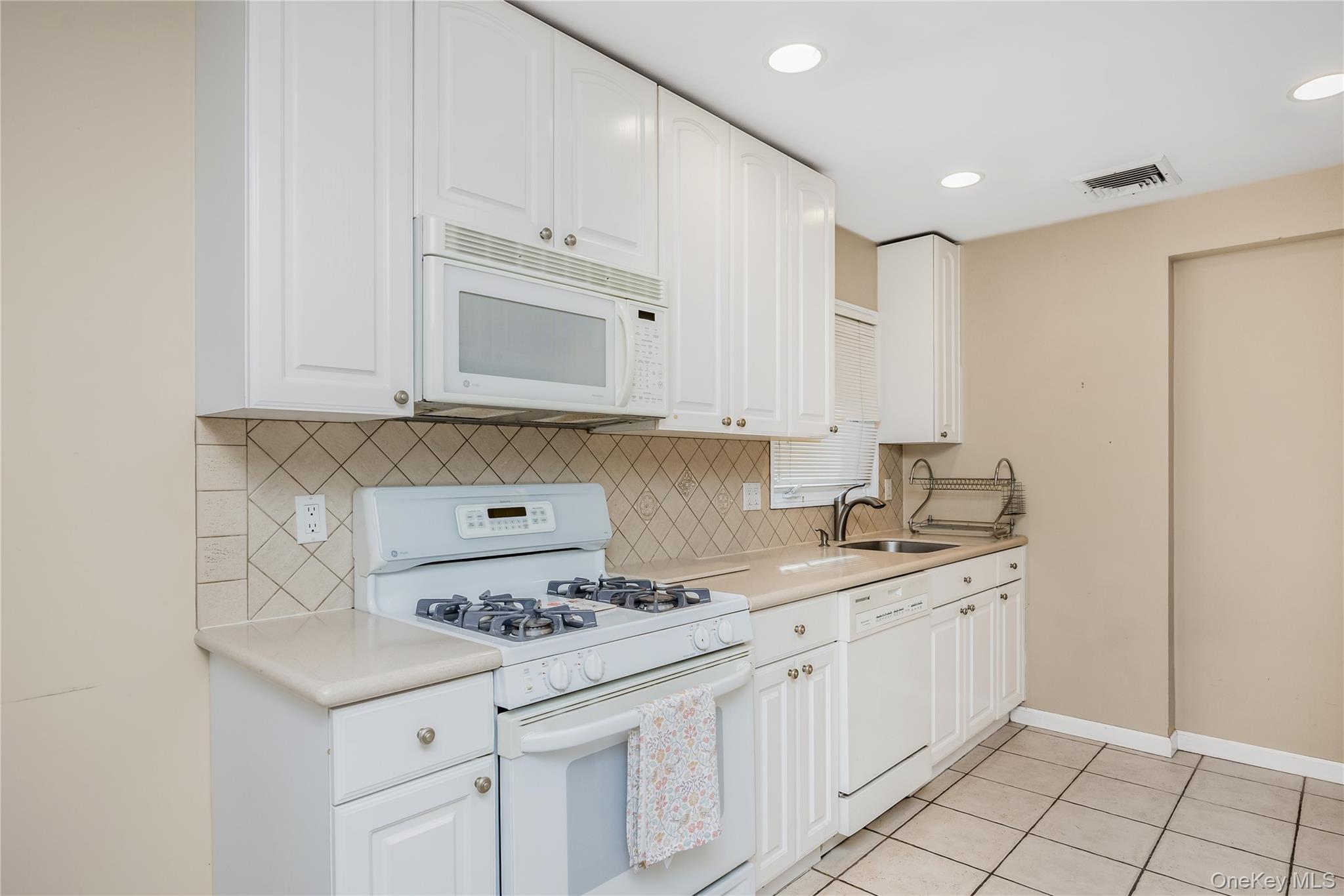 29 Randy Lane Property Photo 20