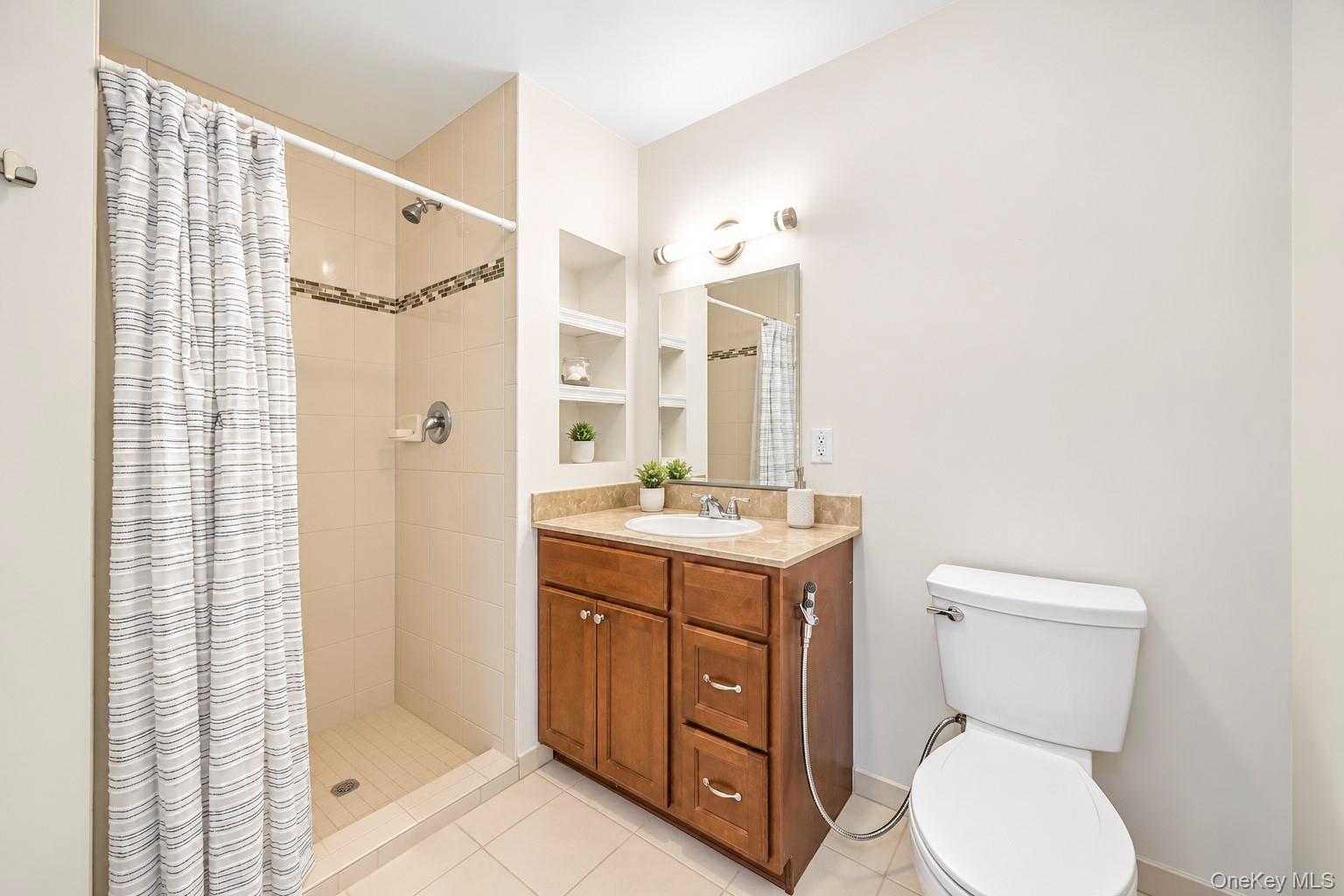 106 Weatherby Lane Property Photo 11